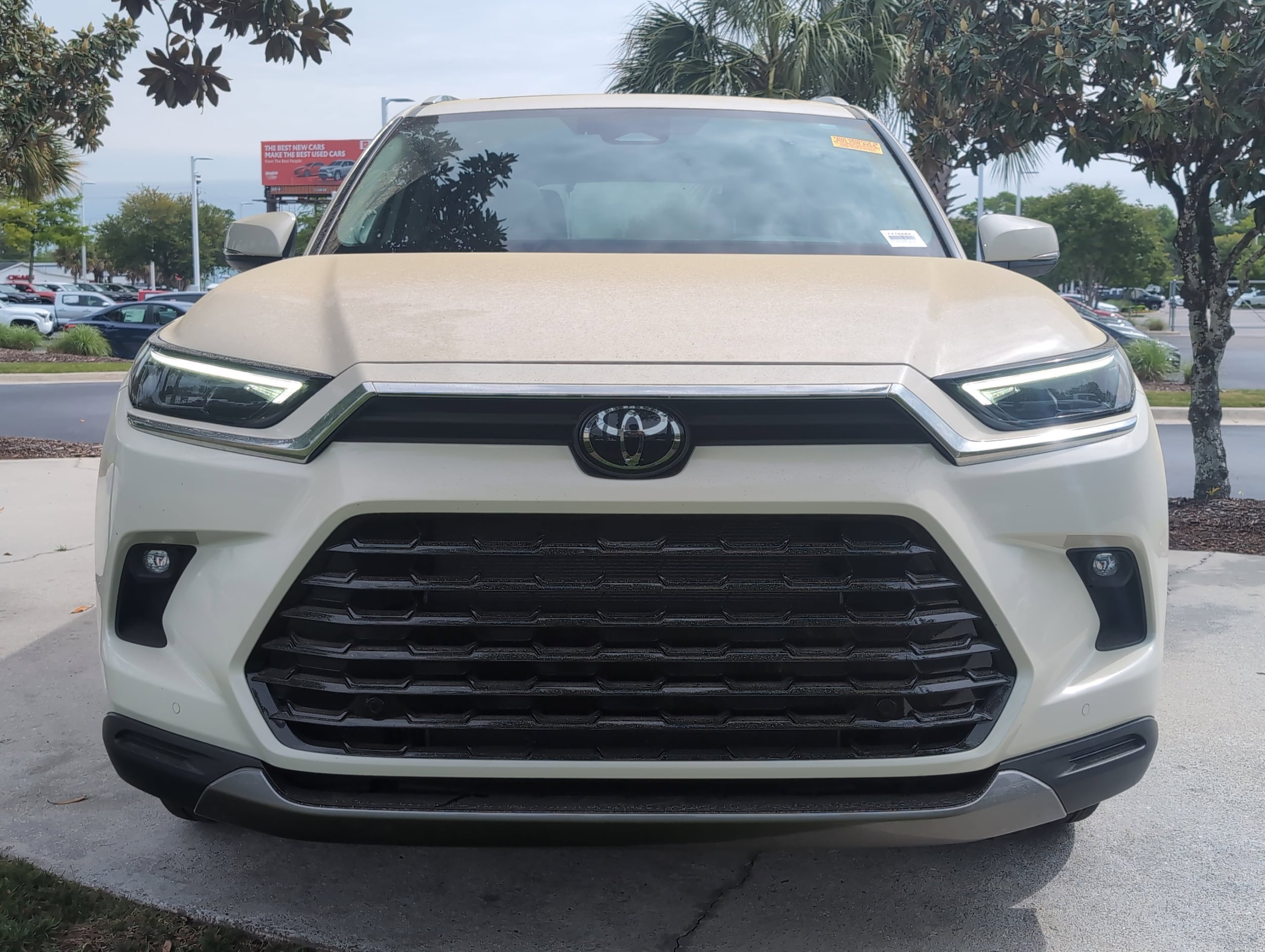 2024 Toyota Grand Highlander Limited photo 2