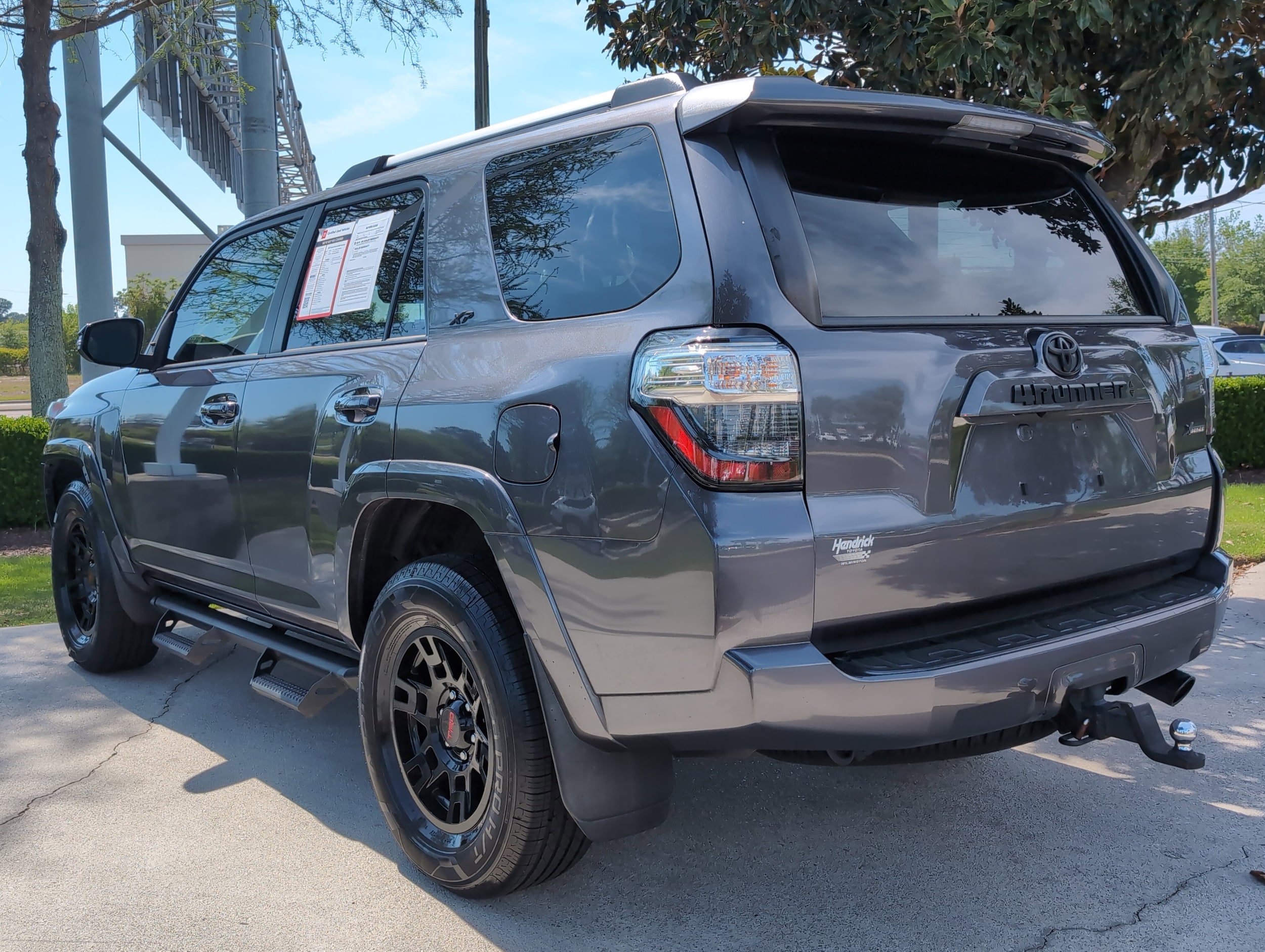 2022 Toyota 4Runner SR5 Premium photo 3