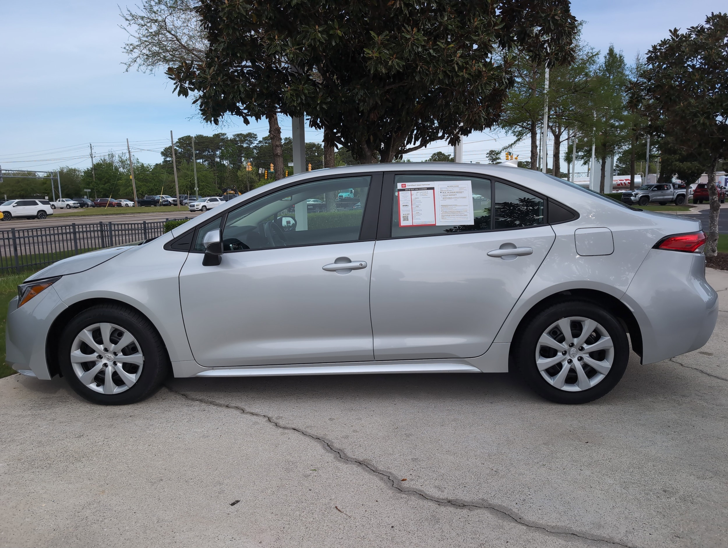 2024 Toyota Corolla LE photo 5