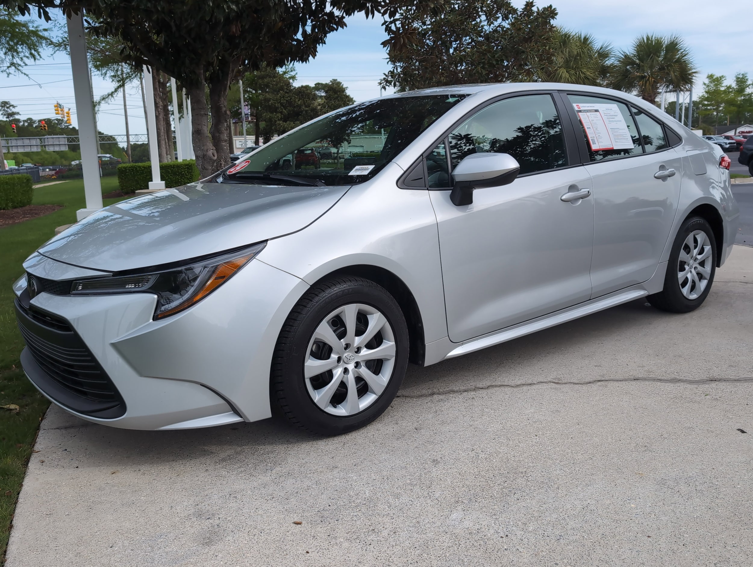 2024 Toyota Corolla LE photo 2