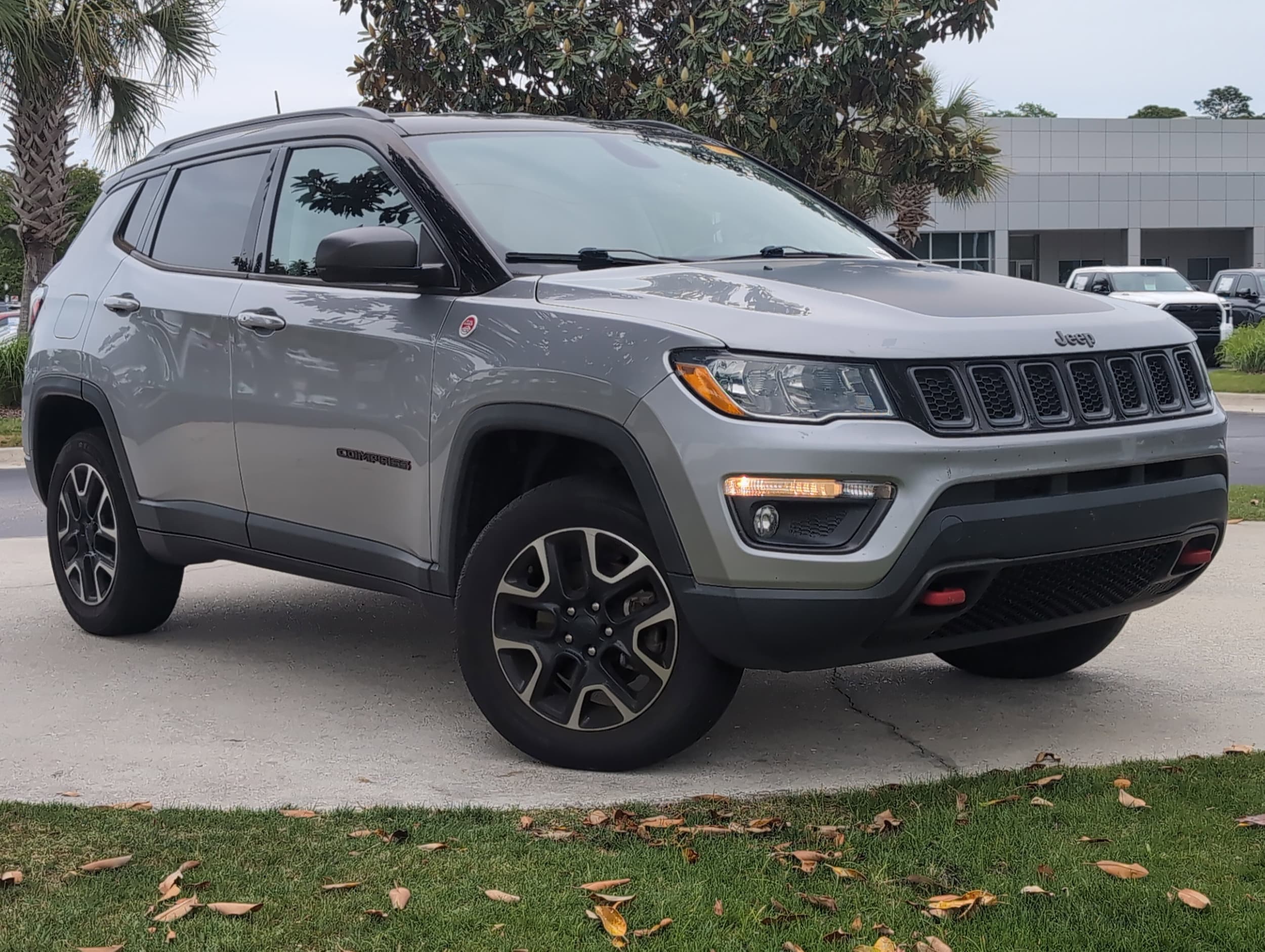 2020 Jeep Compass Trailhawk photo 2