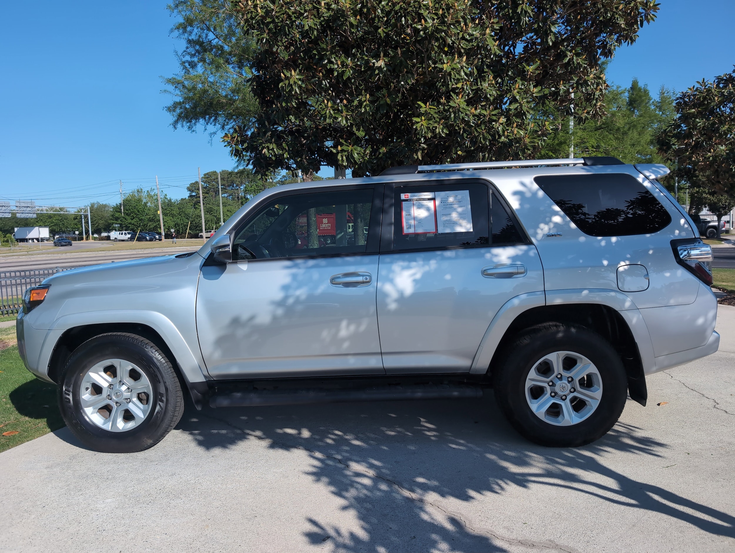 2023 Toyota 4Runner SR5 Premium photo 6