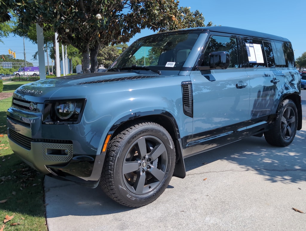 Used 2025 Land Rover Defender X-Dynamic SE SUV