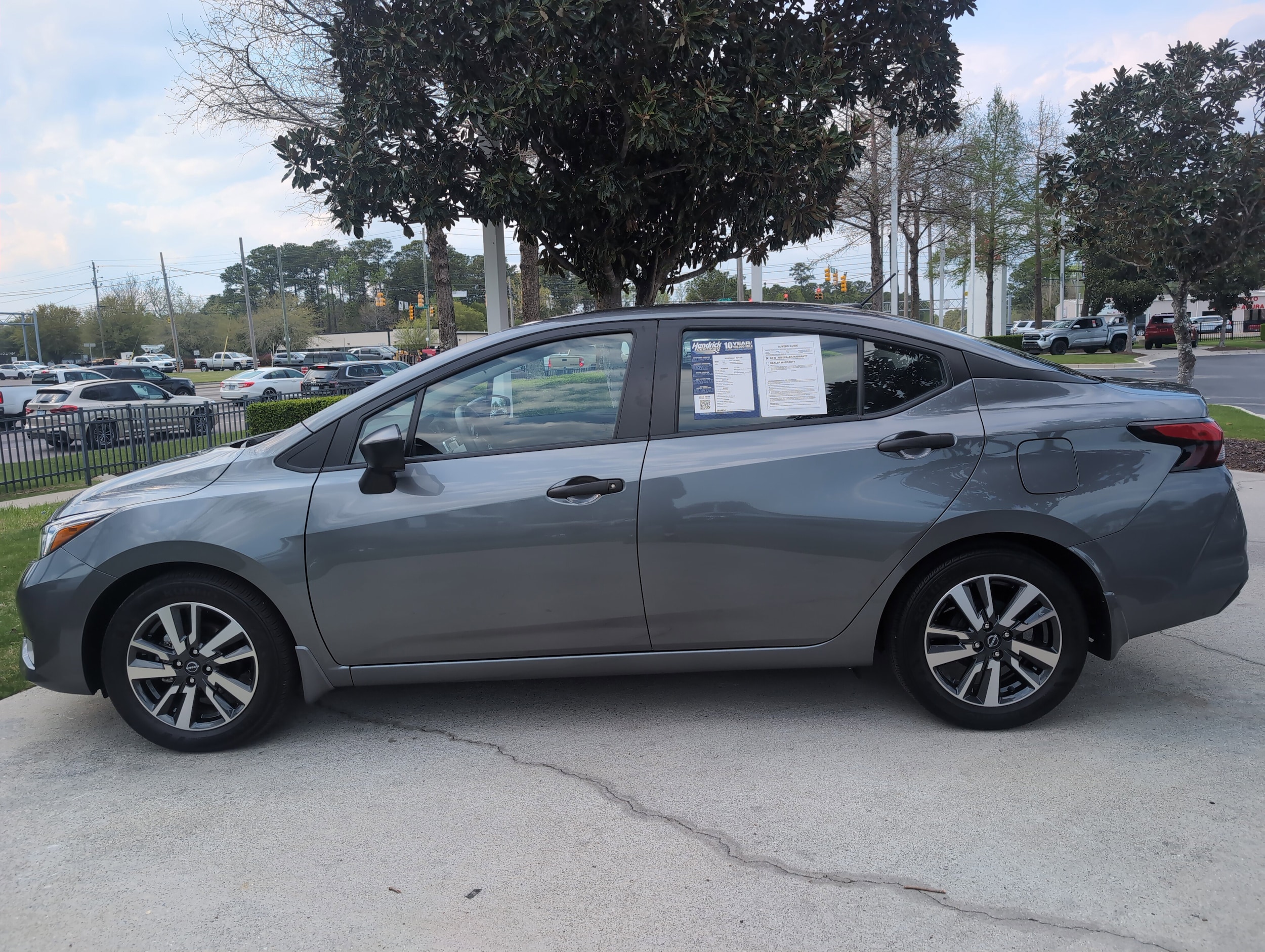 2024 Nissan Versa S photo 6