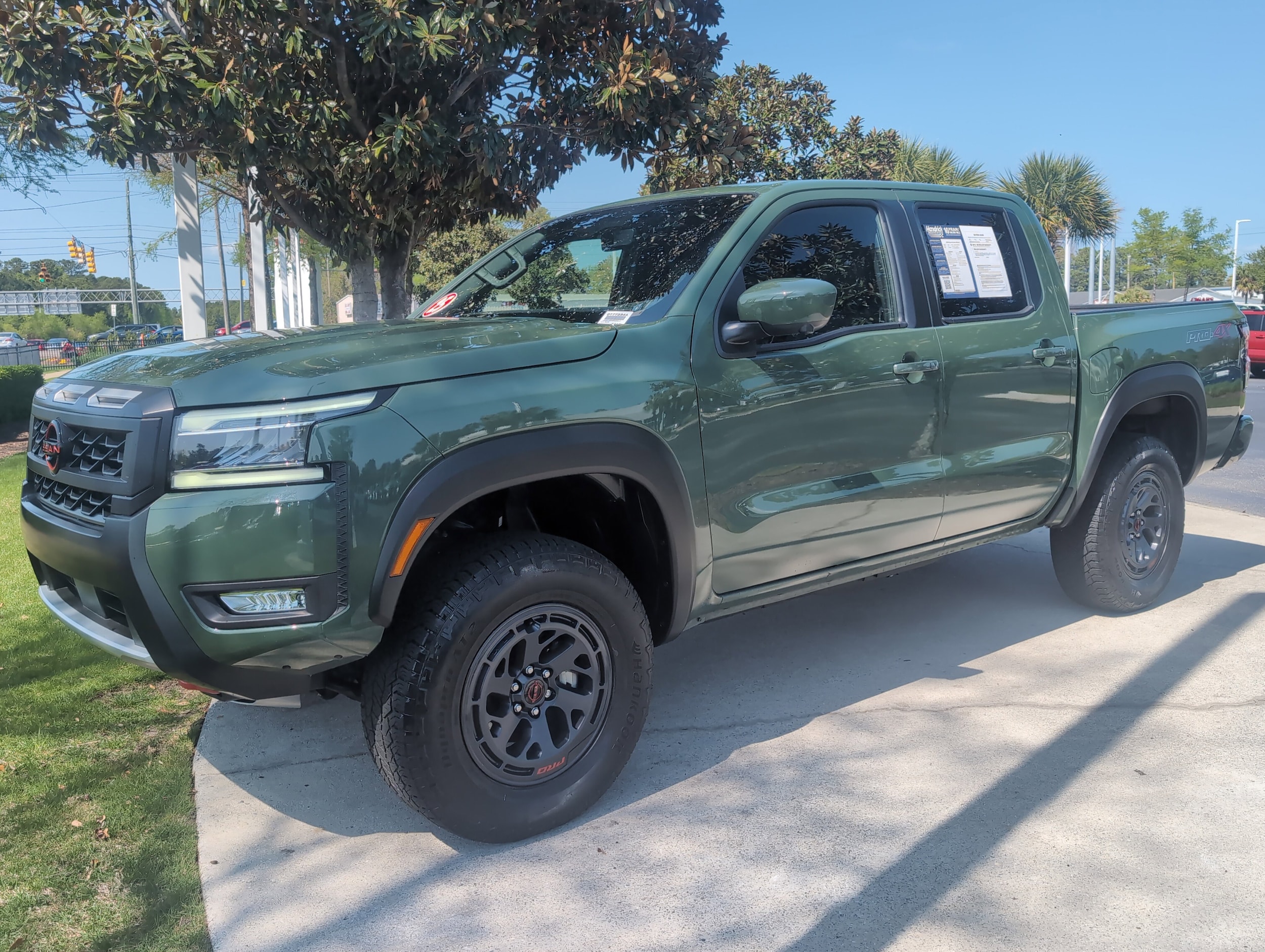 2025 Nissan Frontier PRO-4X photo 5