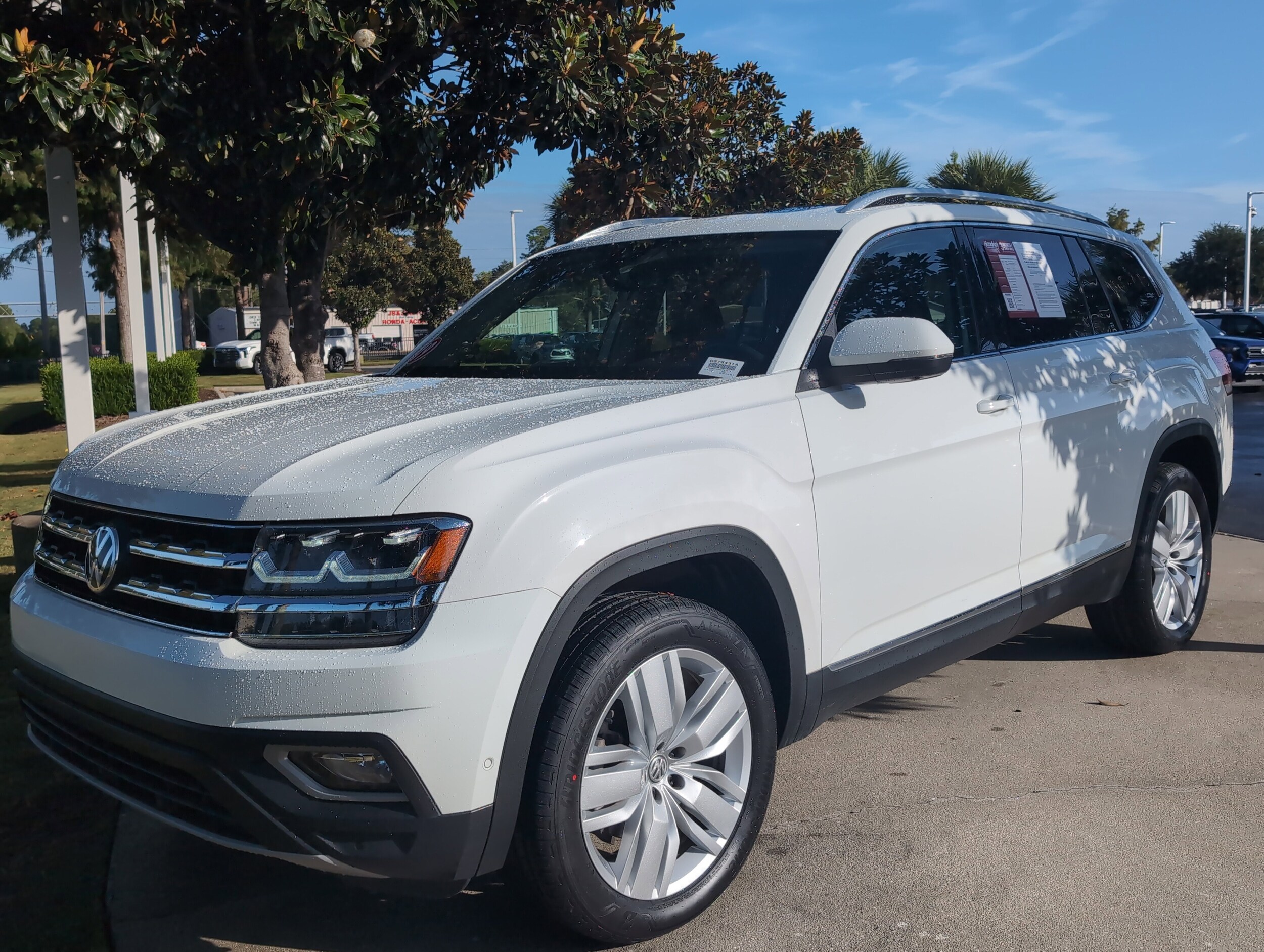2019 Volkswagen Atlas V6 SEL Premium photo 2