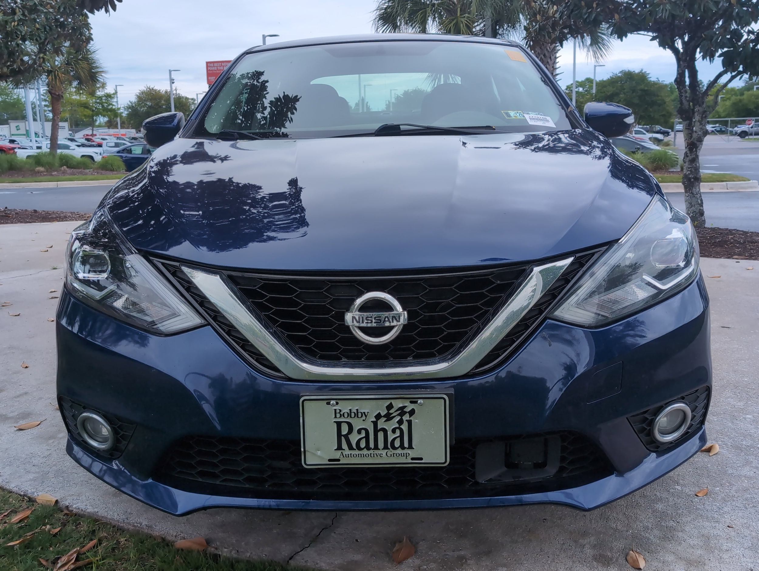 2019 Nissan Sentra SR photo 3