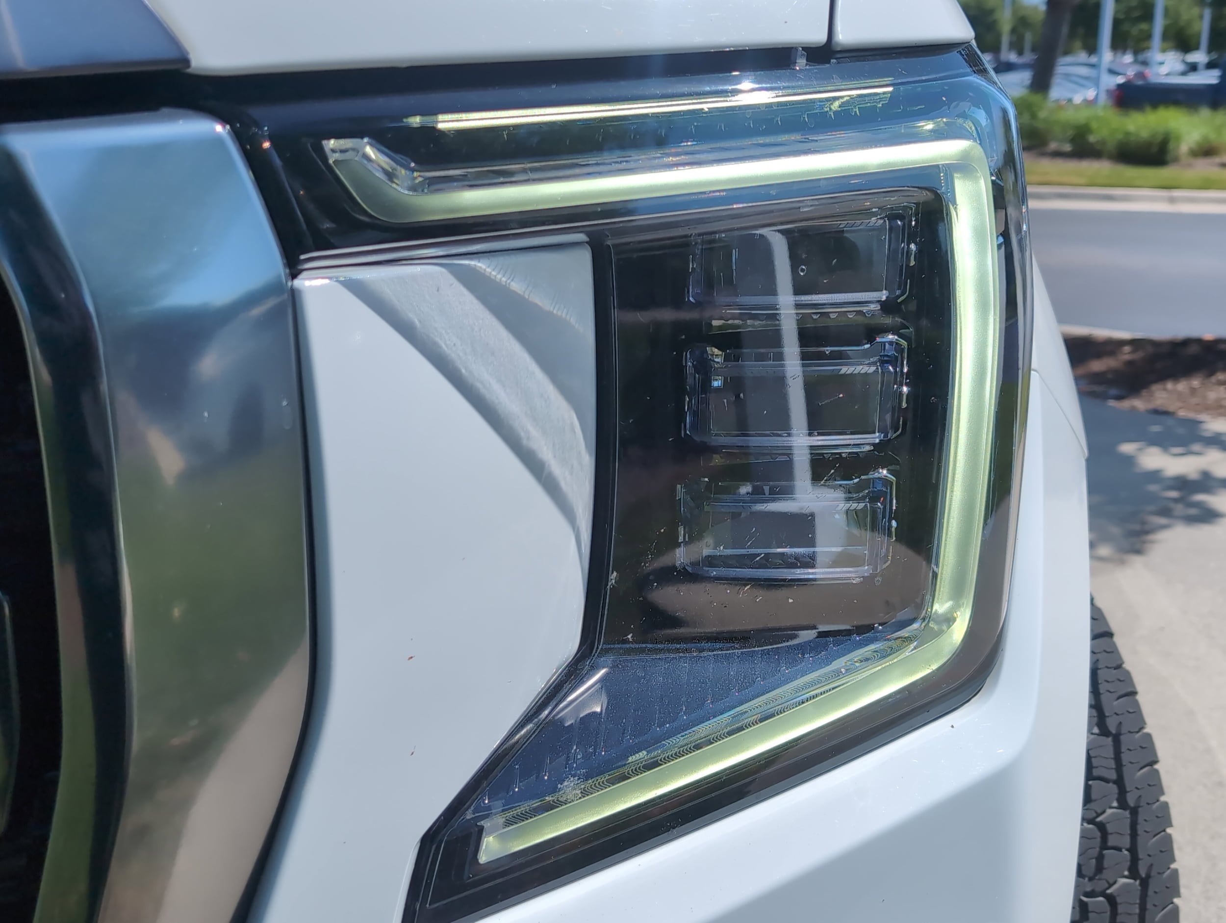 2023 GMC Yukon XL AT4 photo 5