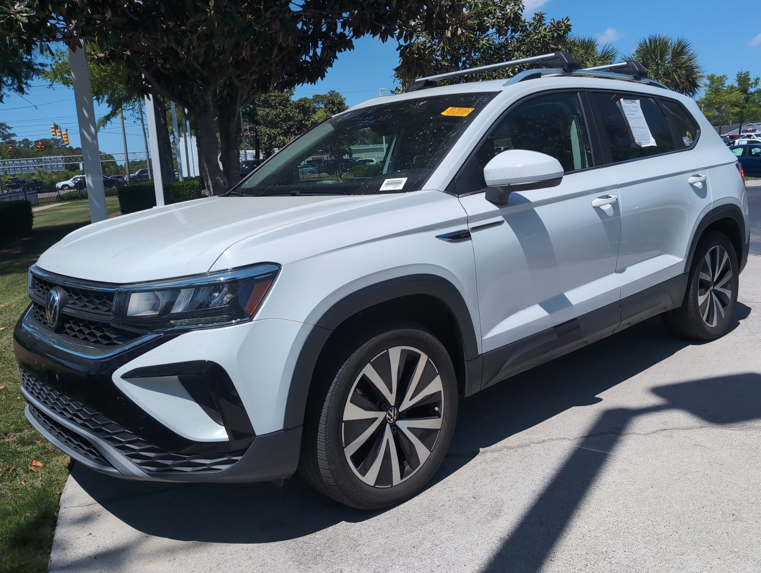 2022 Volkswagen Taos SE photo 5