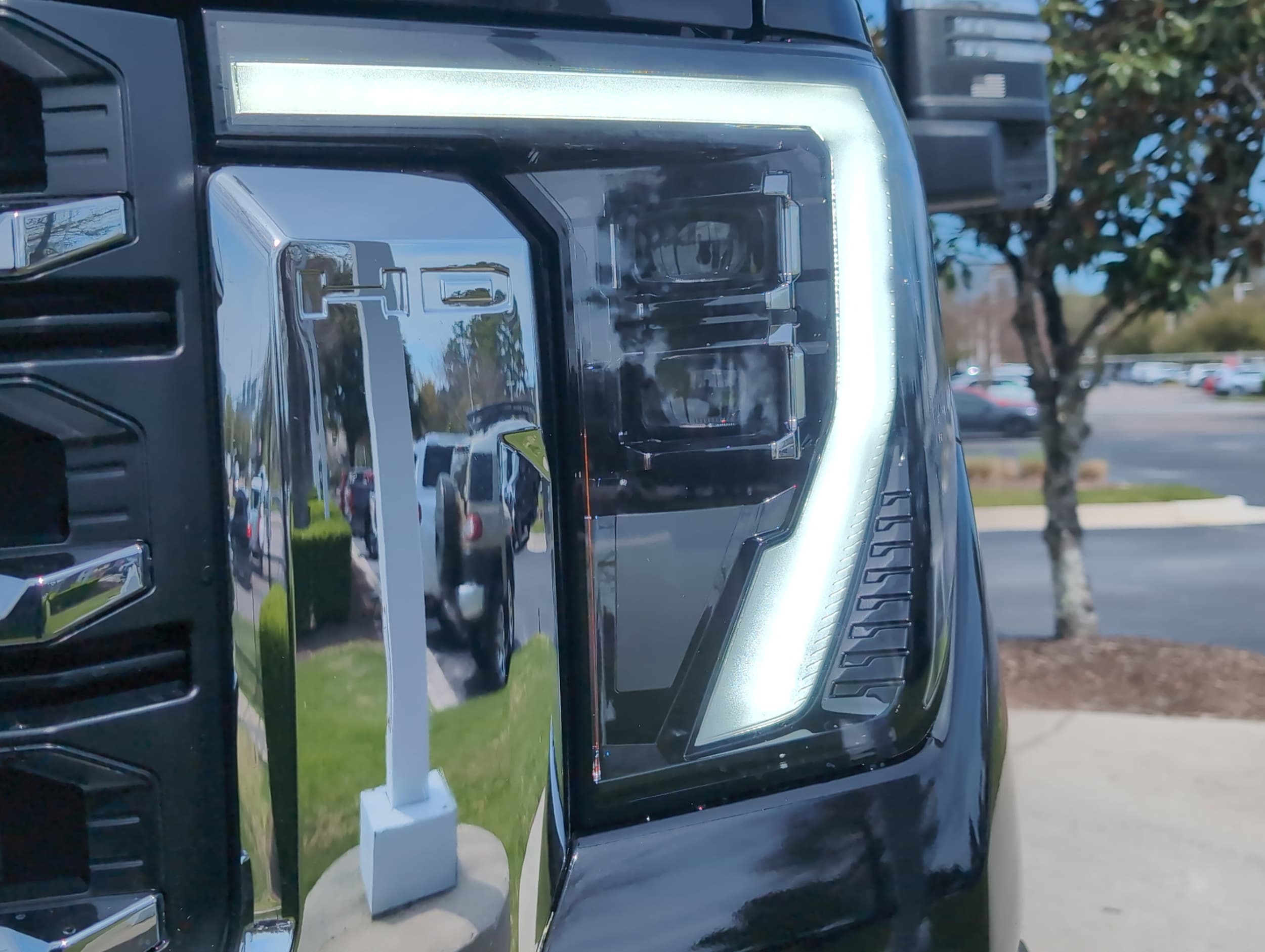 2024 GMC Sierra 2500HD SLT photo 4