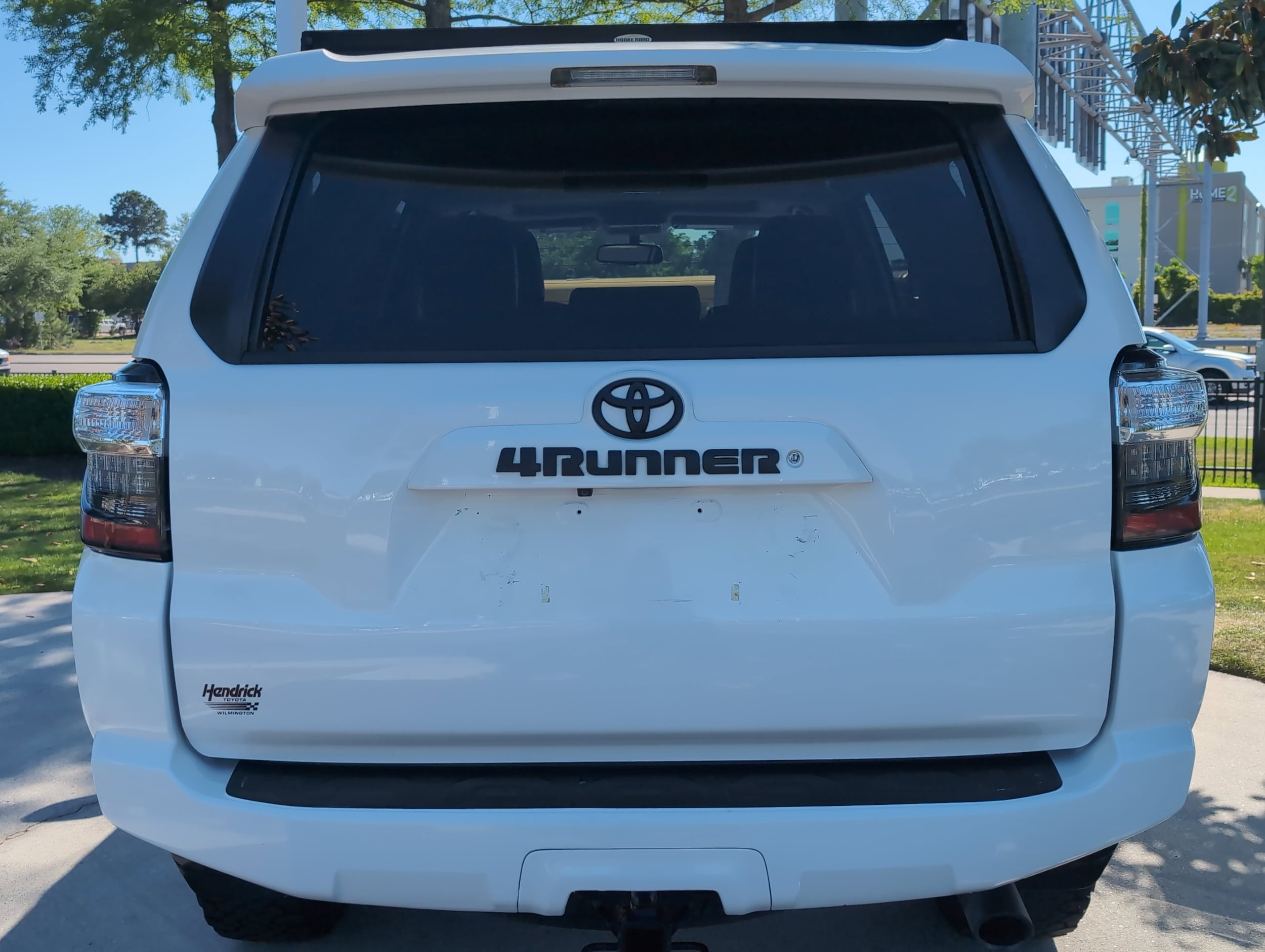 2018 Toyota 4Runner SR5 Premium photo 3