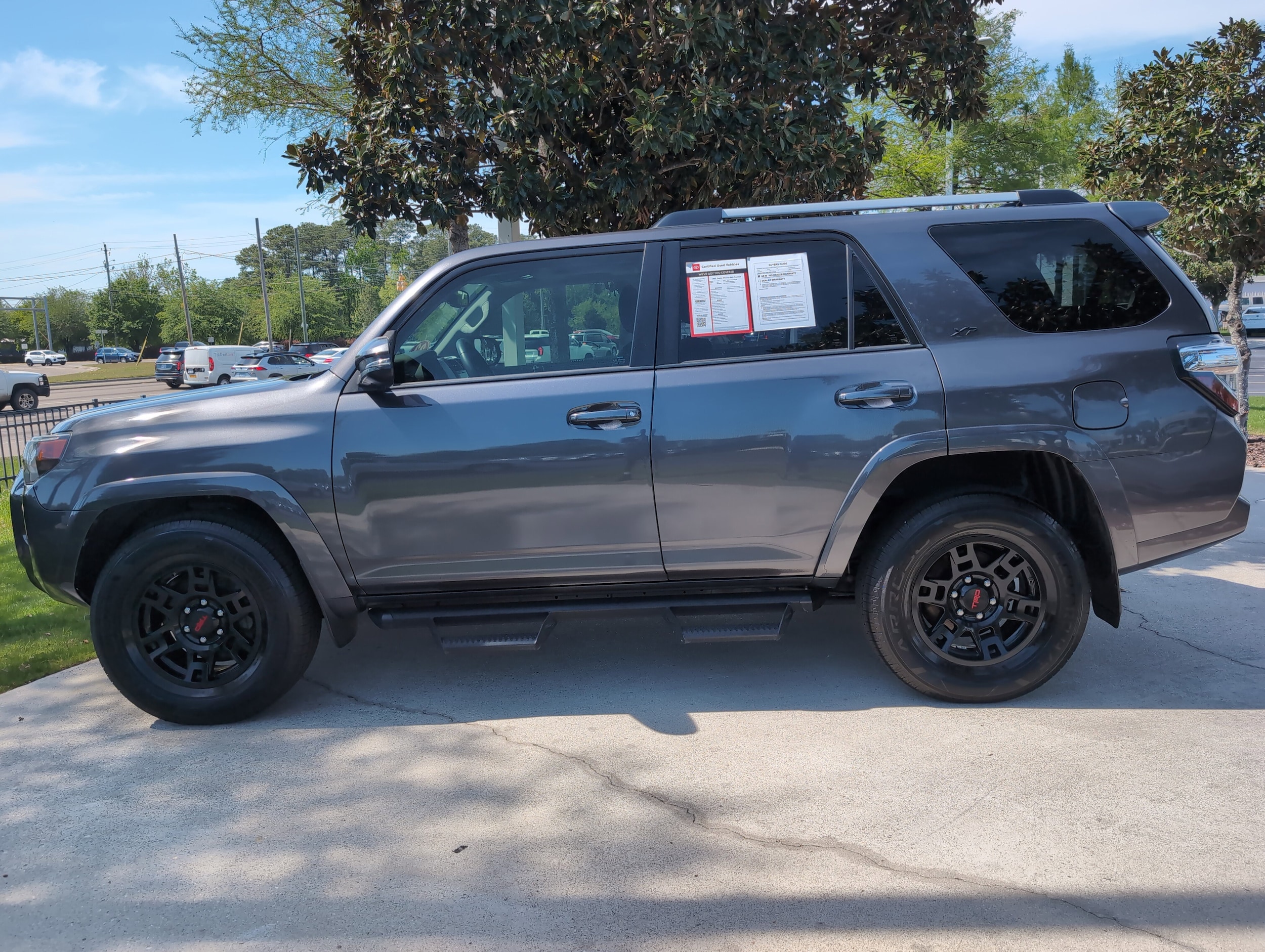 2022 Toyota 4Runner SR5 Premium photo 6
