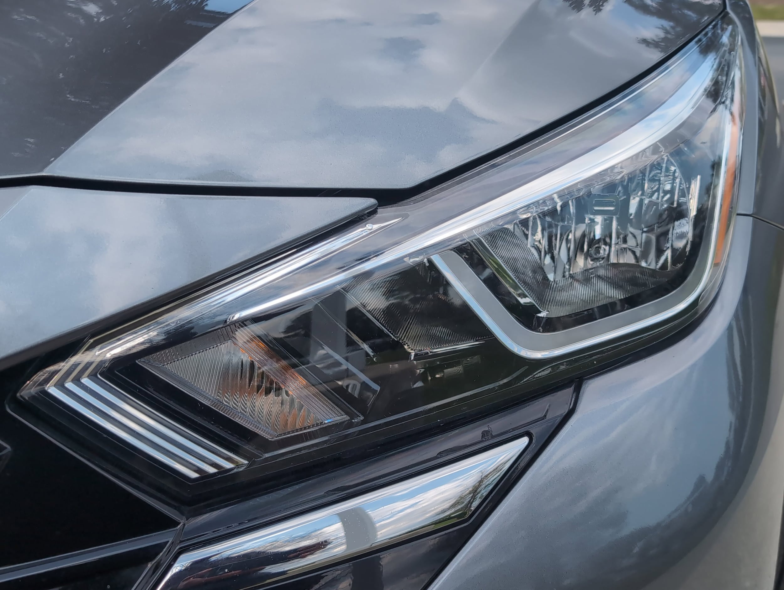 2024 Nissan Versa S photo 5