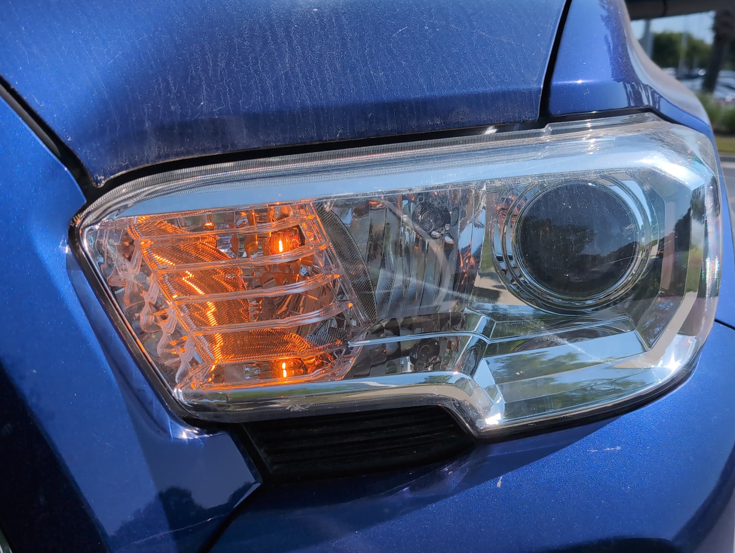 2023 Toyota Tacoma 4WD SR5 photo 5