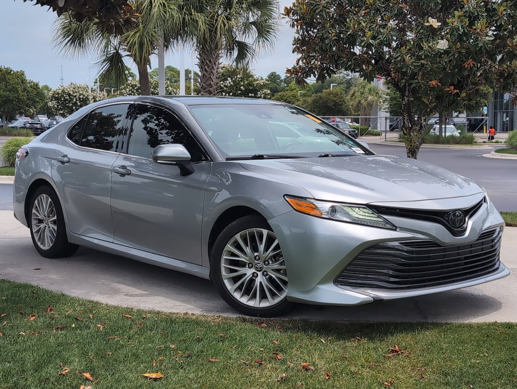 Used 2020 Toyota Camry XLE Sedan