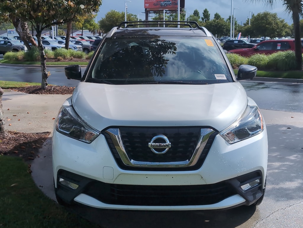 Used 2018 Nissan Kicks SR SUV