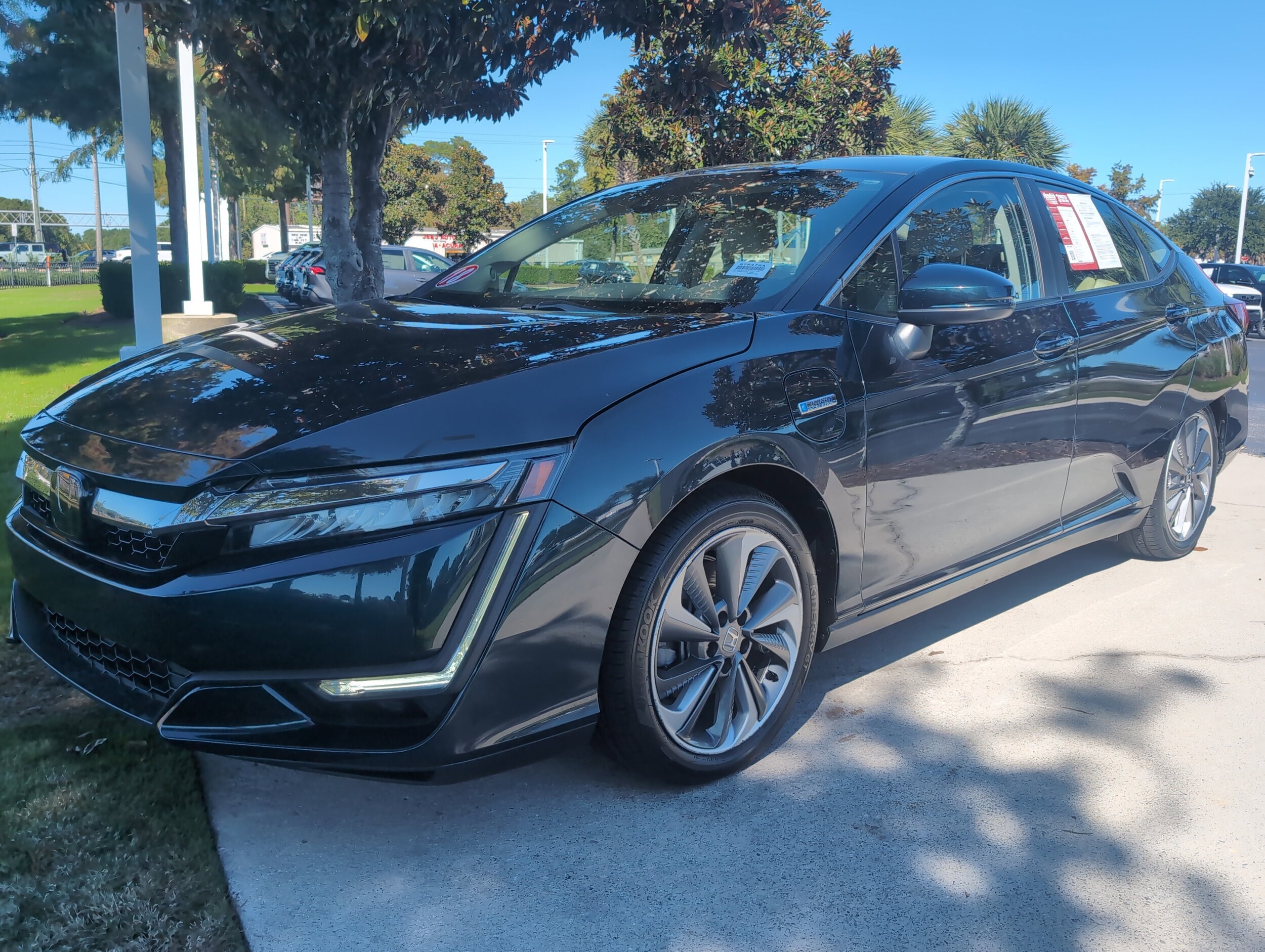 2018 Honda Clarity Plug-In Hybrid Touring photo 3