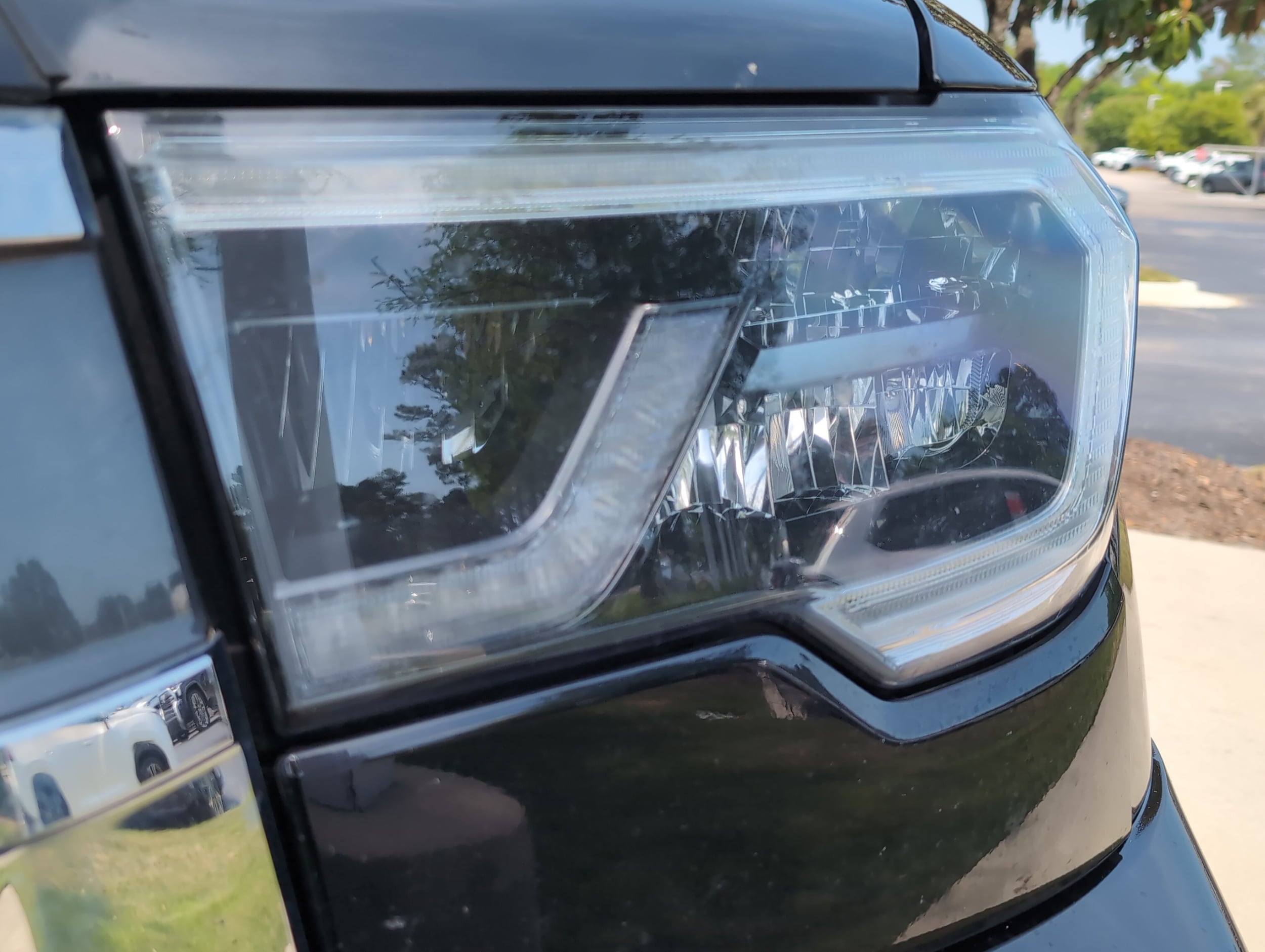 2020 Toyota Sequoia Platinum photo 4