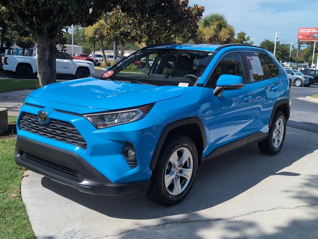 Used 2021 Toyota RAV4 XLE SUV