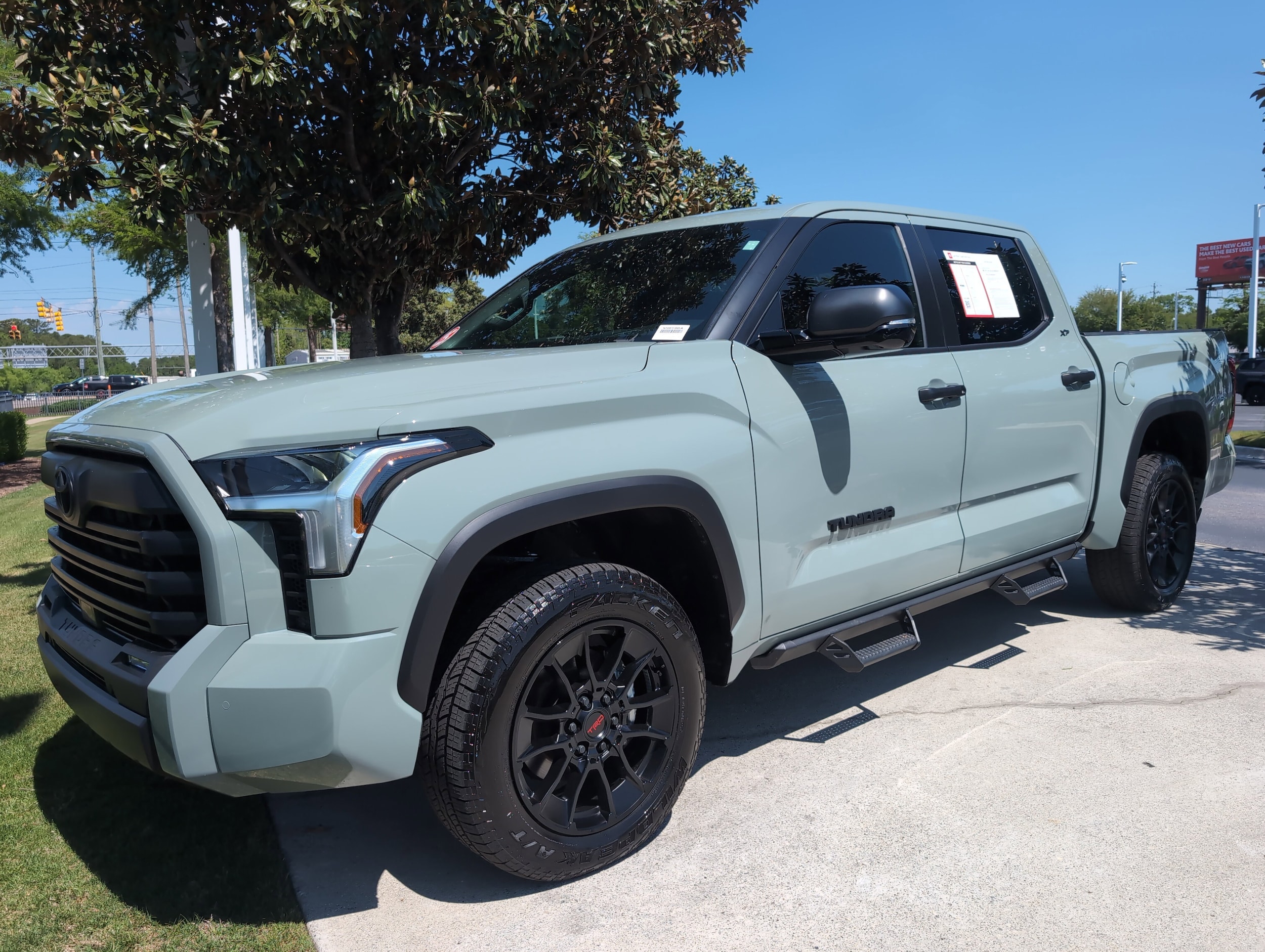 2025 Toyota Tundra 4WD SR5 photo 4