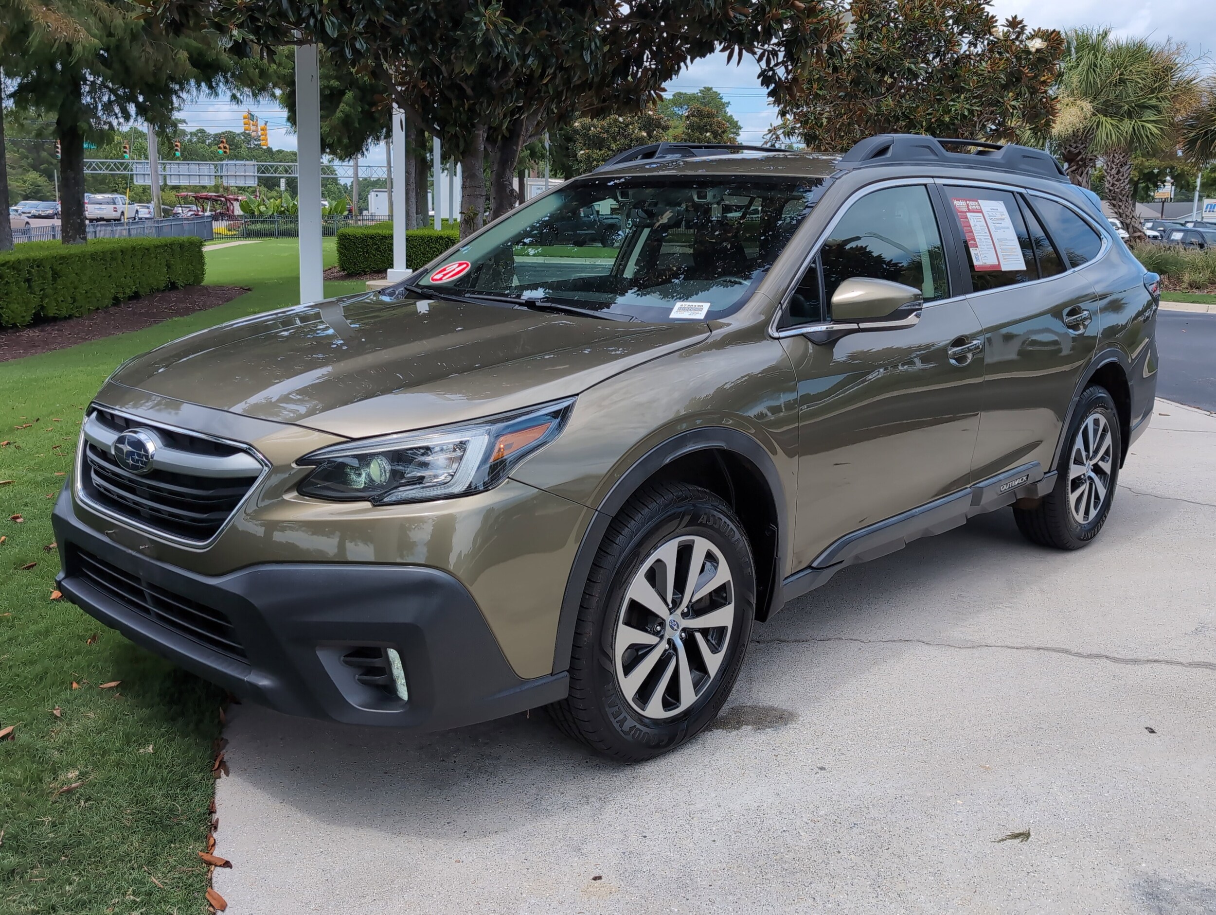 2021 Subaru Outback Premium photo 3