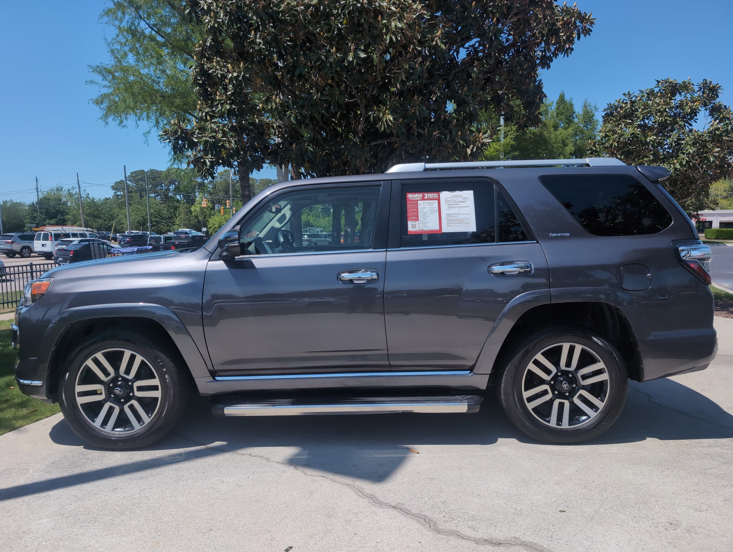 2022 Toyota 4Runner Limited photo 5