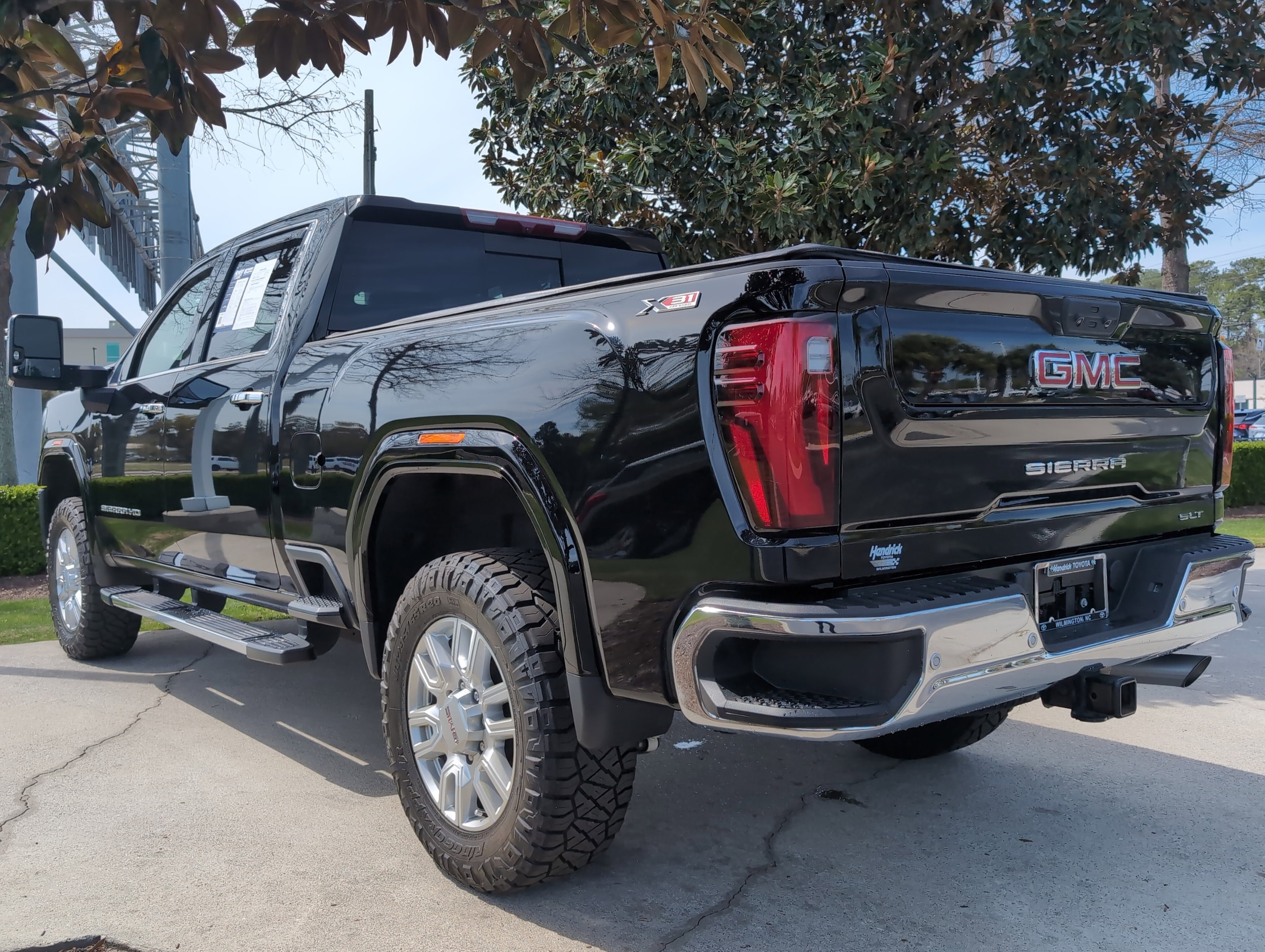 2024 GMC Sierra 2500HD SLT photo 6