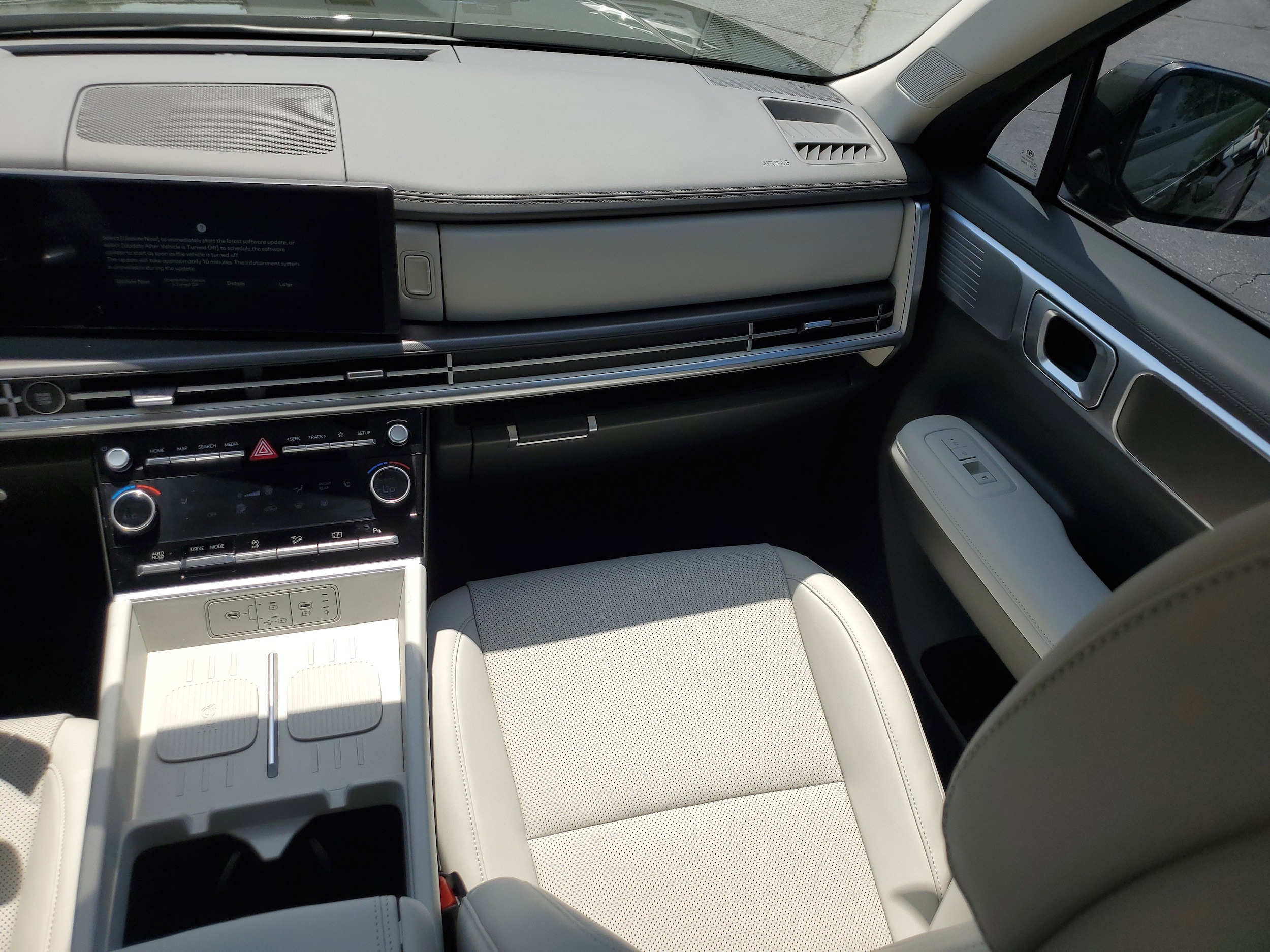 2025 Hyundai Santa Fe SEL - Photo 17