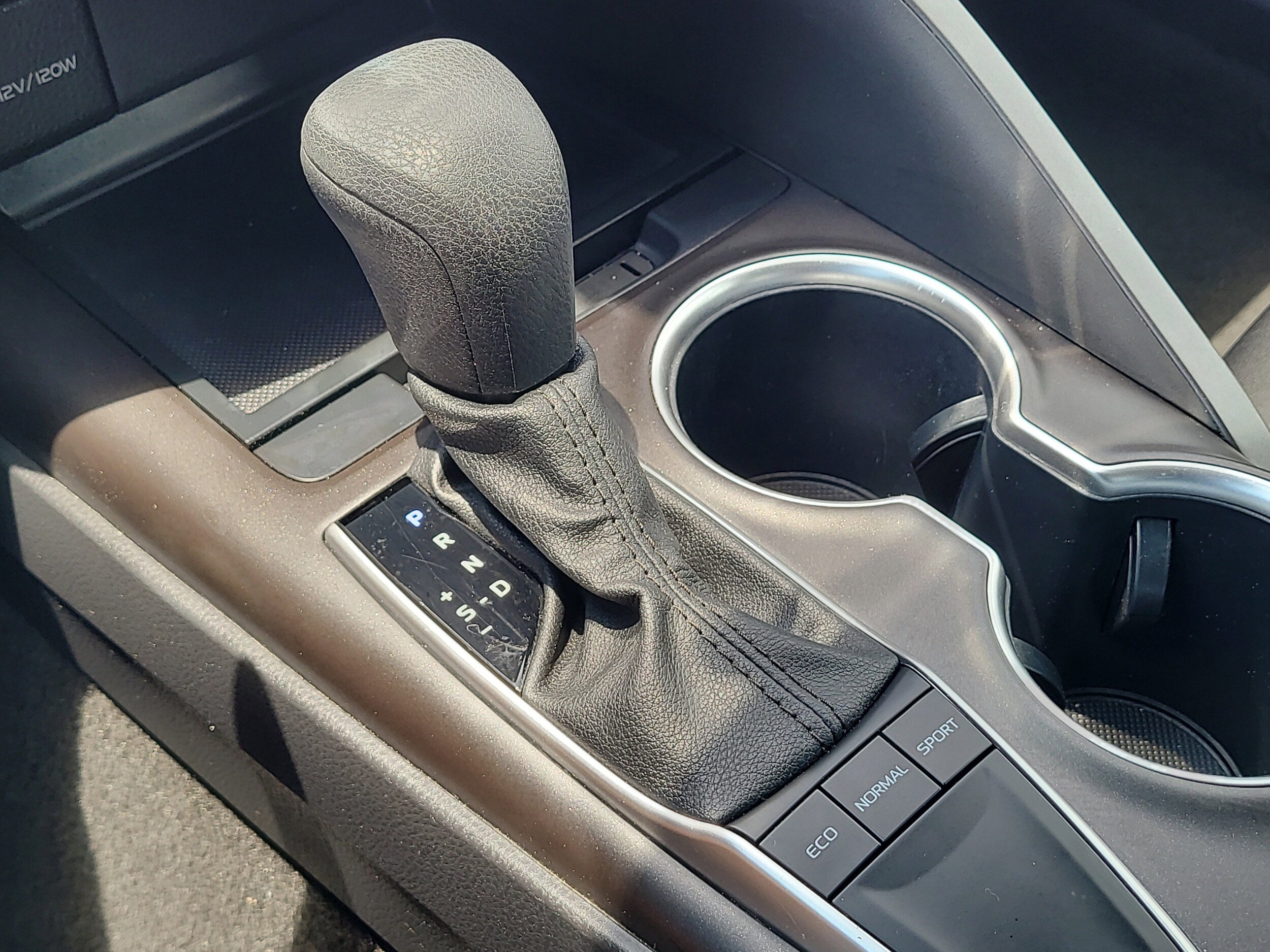 2024 Toyota Camry LE - Photo 26
