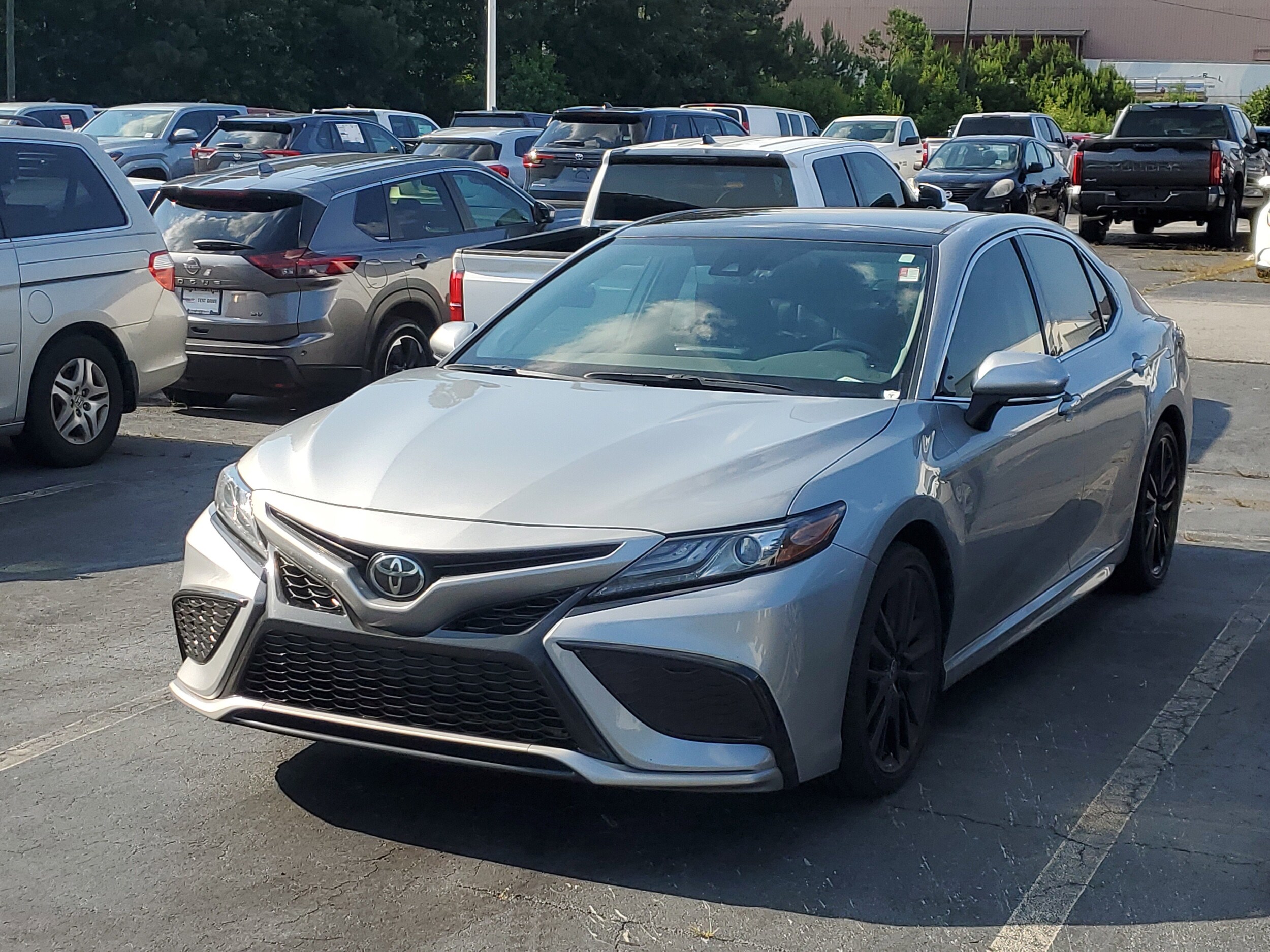 2022 Toyota Camry XSE photo 3
