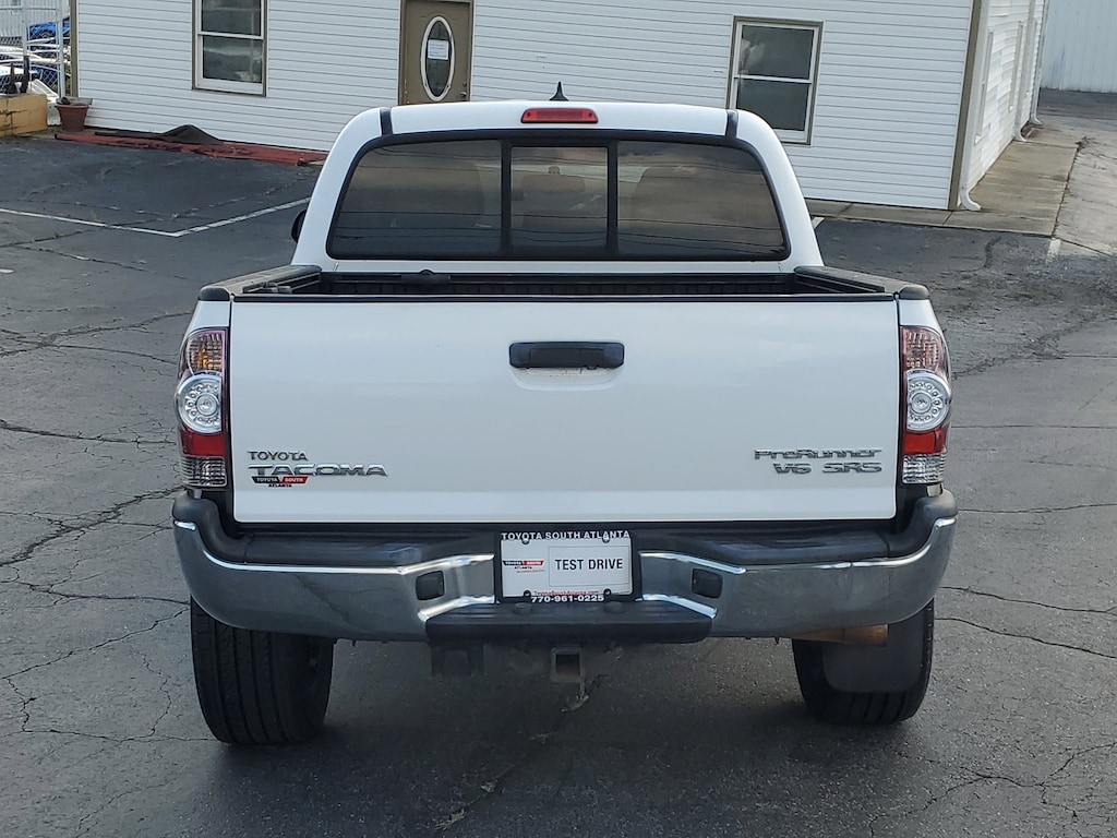 Used 2015 Toyota Tacoma PreRunner 2WD Double Cab V6 AT PreRunner