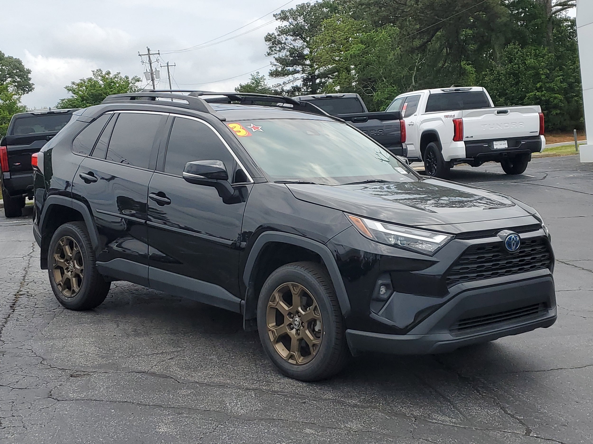 2023 Toyota RAV4 Hybrid photo 3