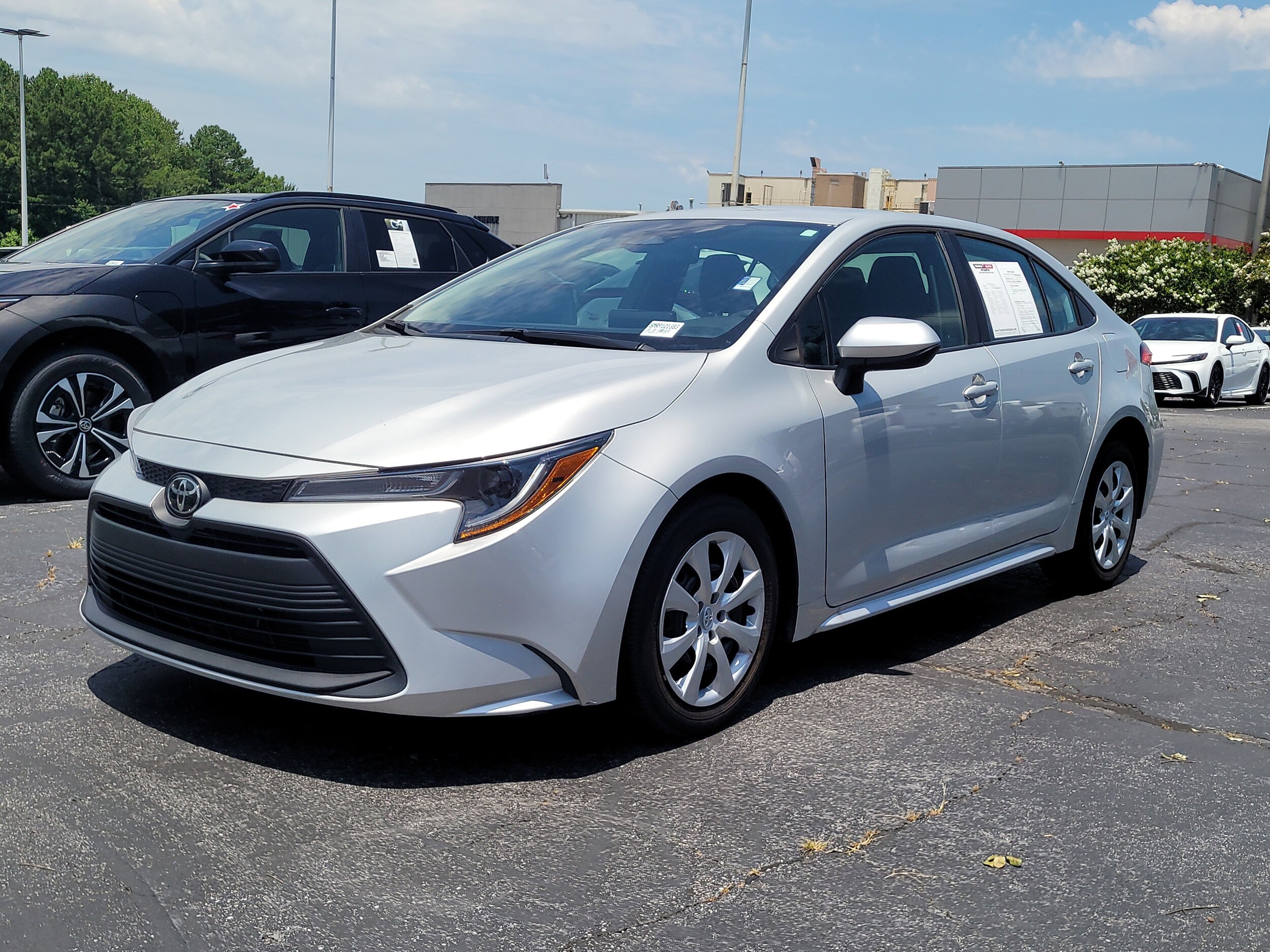 2024 Toyota Corolla LE photo 3