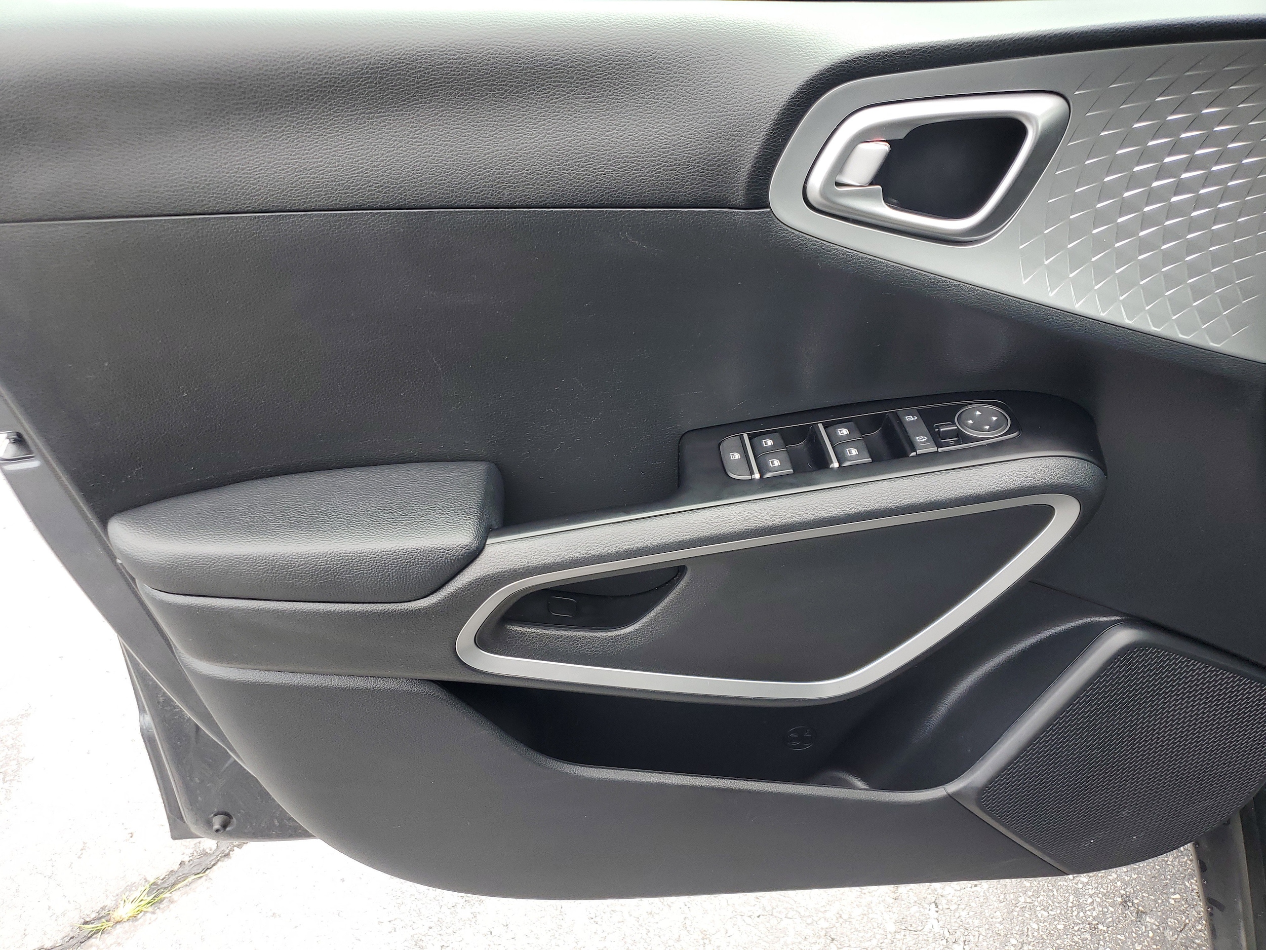 2023 Kia Soul LX - Photo 19