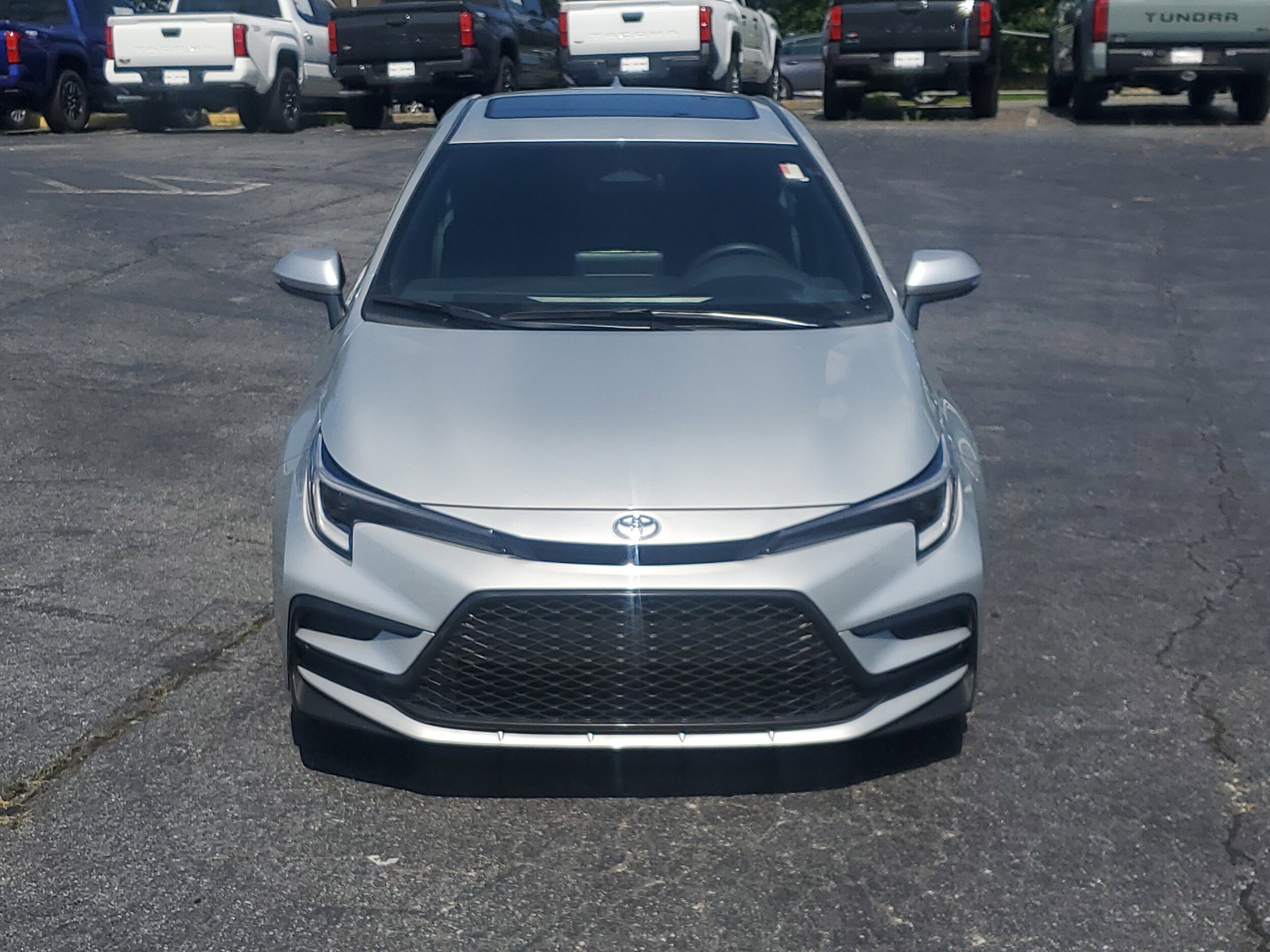 2025 Toyota Corolla SE photo 2