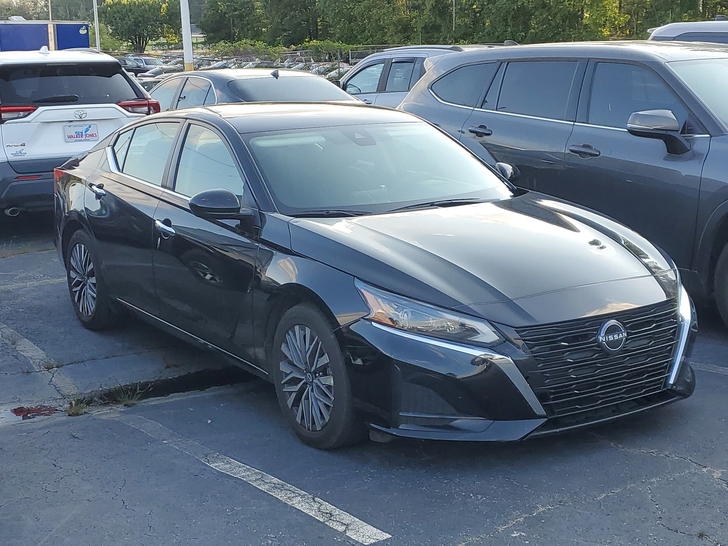 2023 Nissan Altima 2.5 SV photo 3