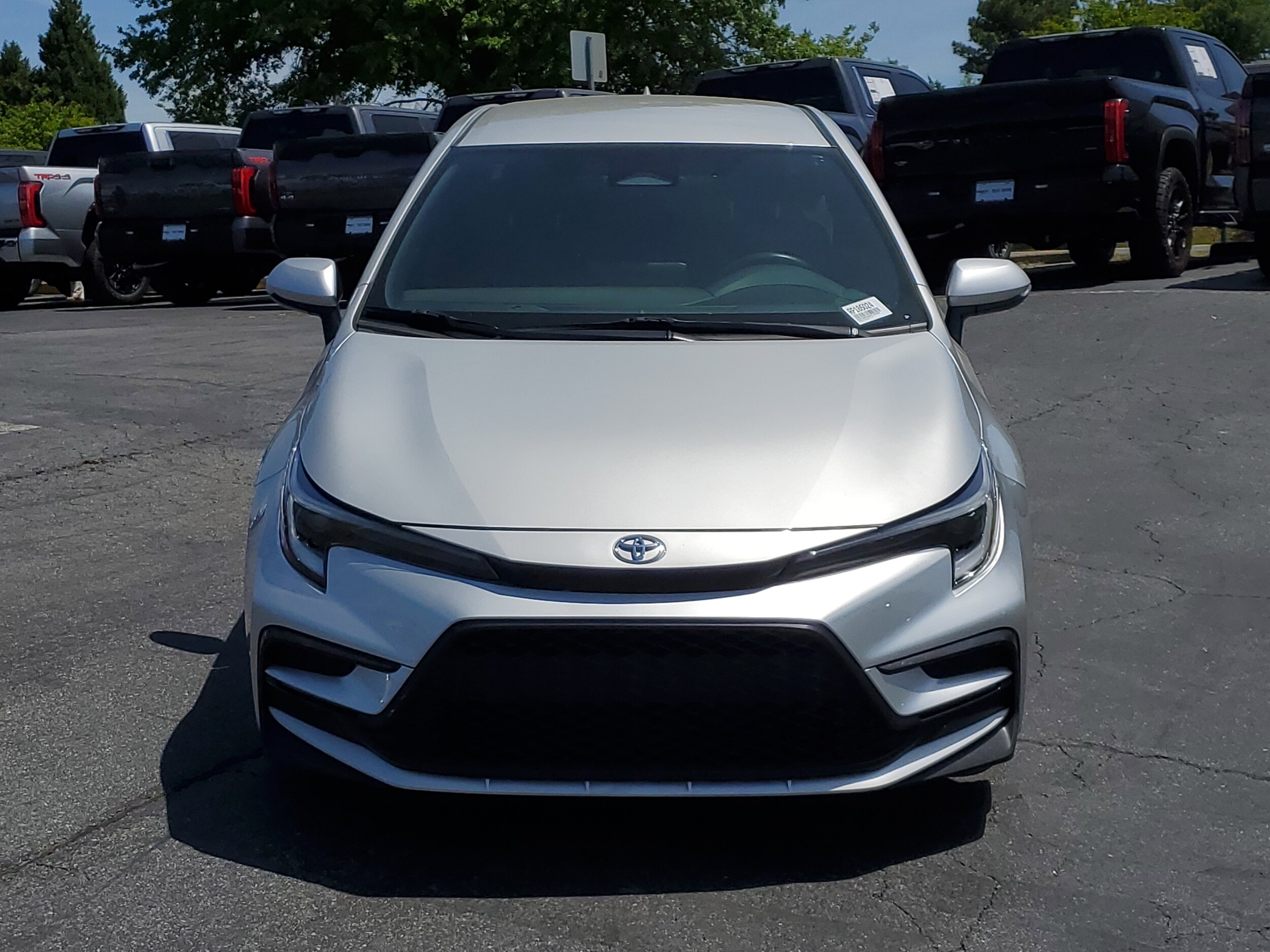 2024 Toyota Corolla SE photo 3