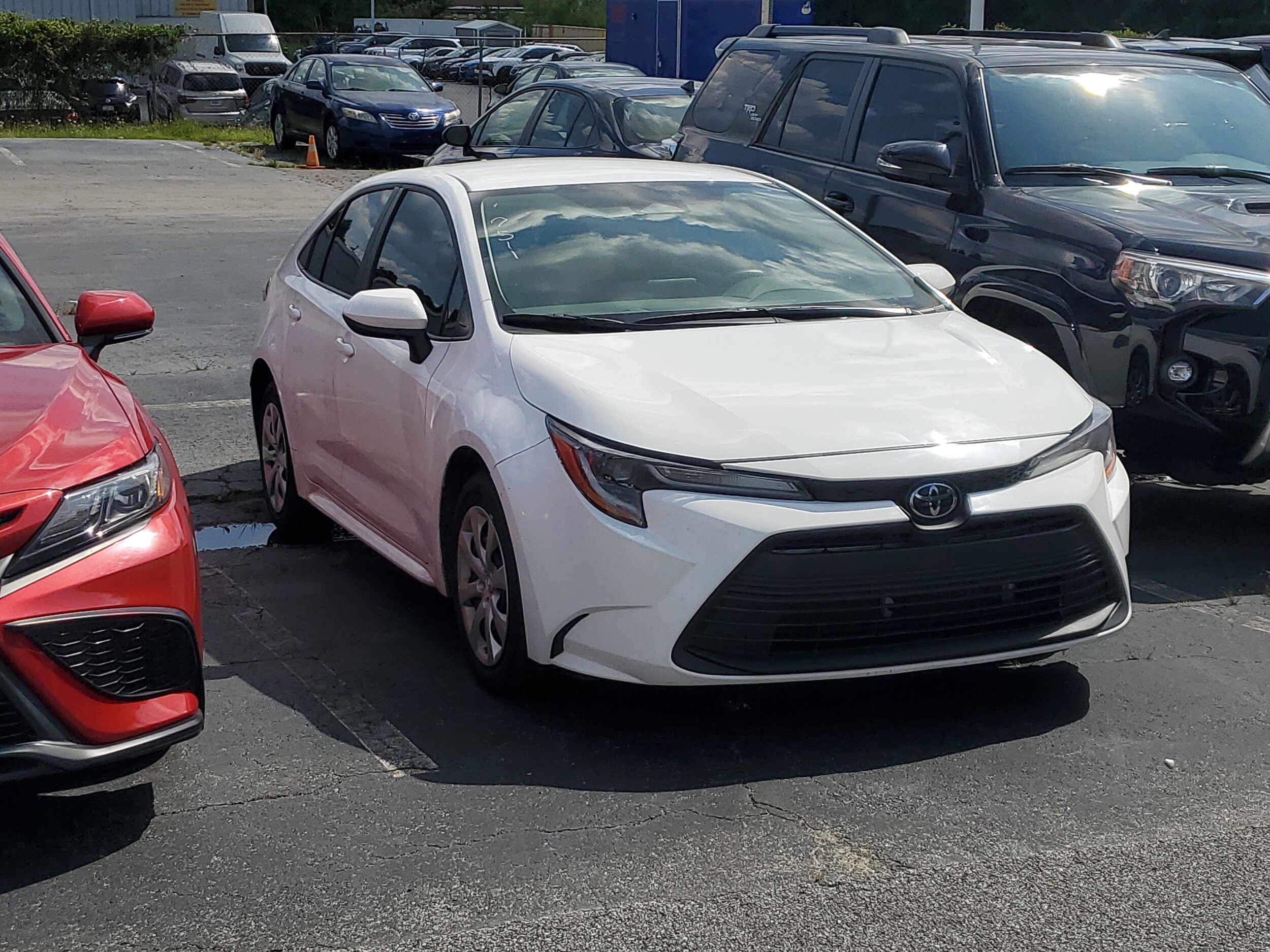 2024 Toyota Corolla LE photo 3