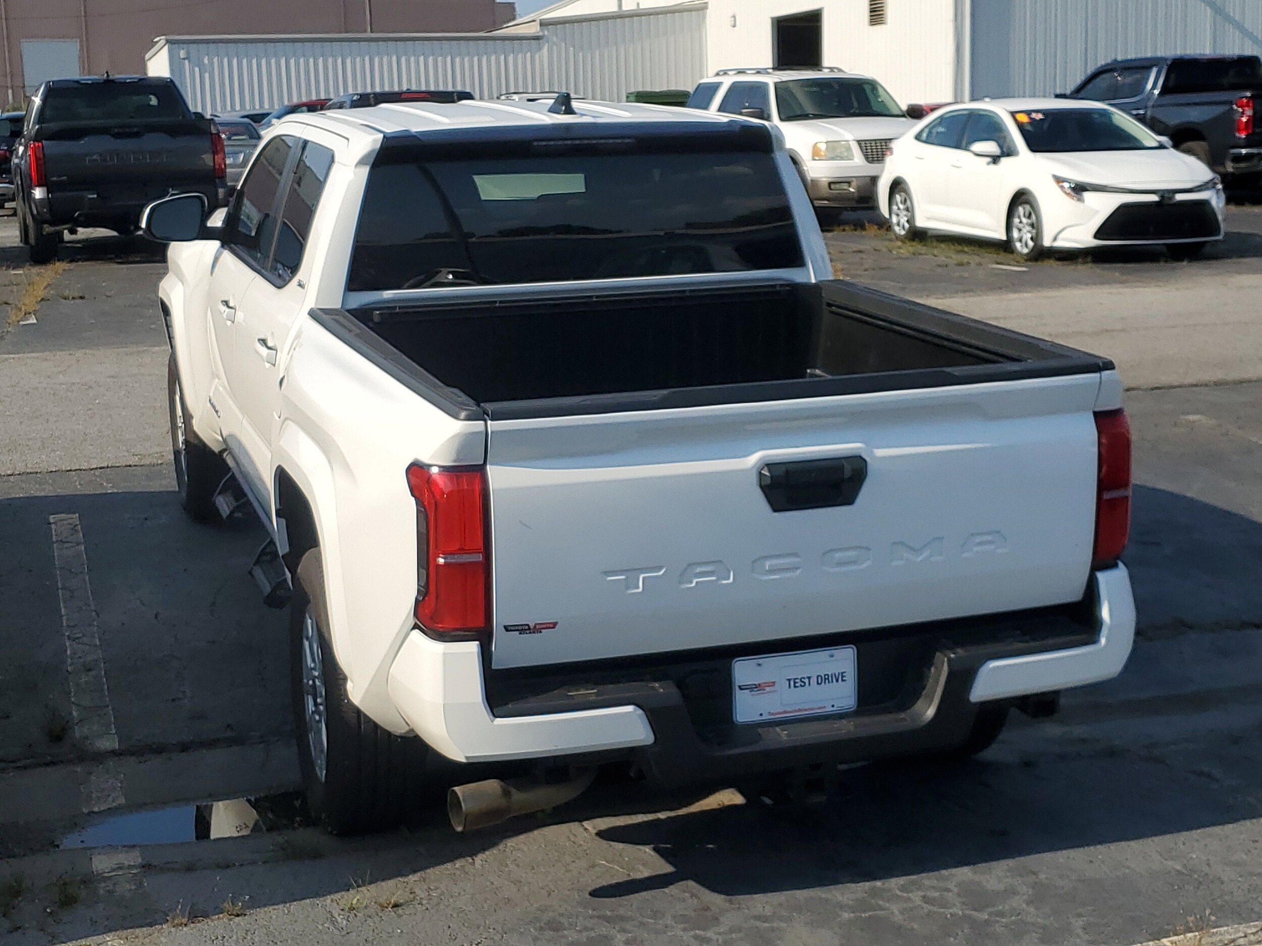 2024 Toyota Tacoma SR5 photo 4