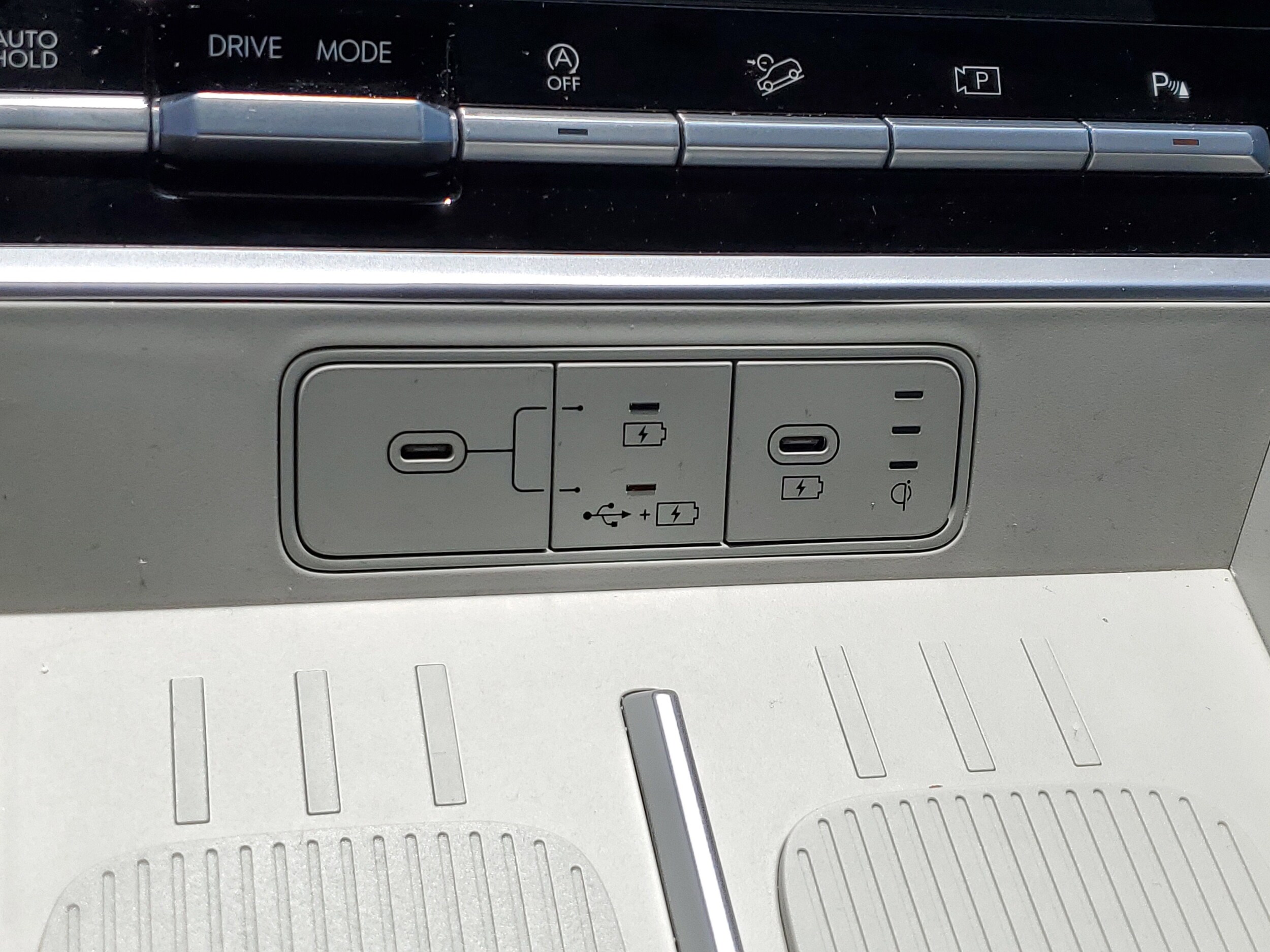 2025 Hyundai Santa Fe SEL - Photo 32