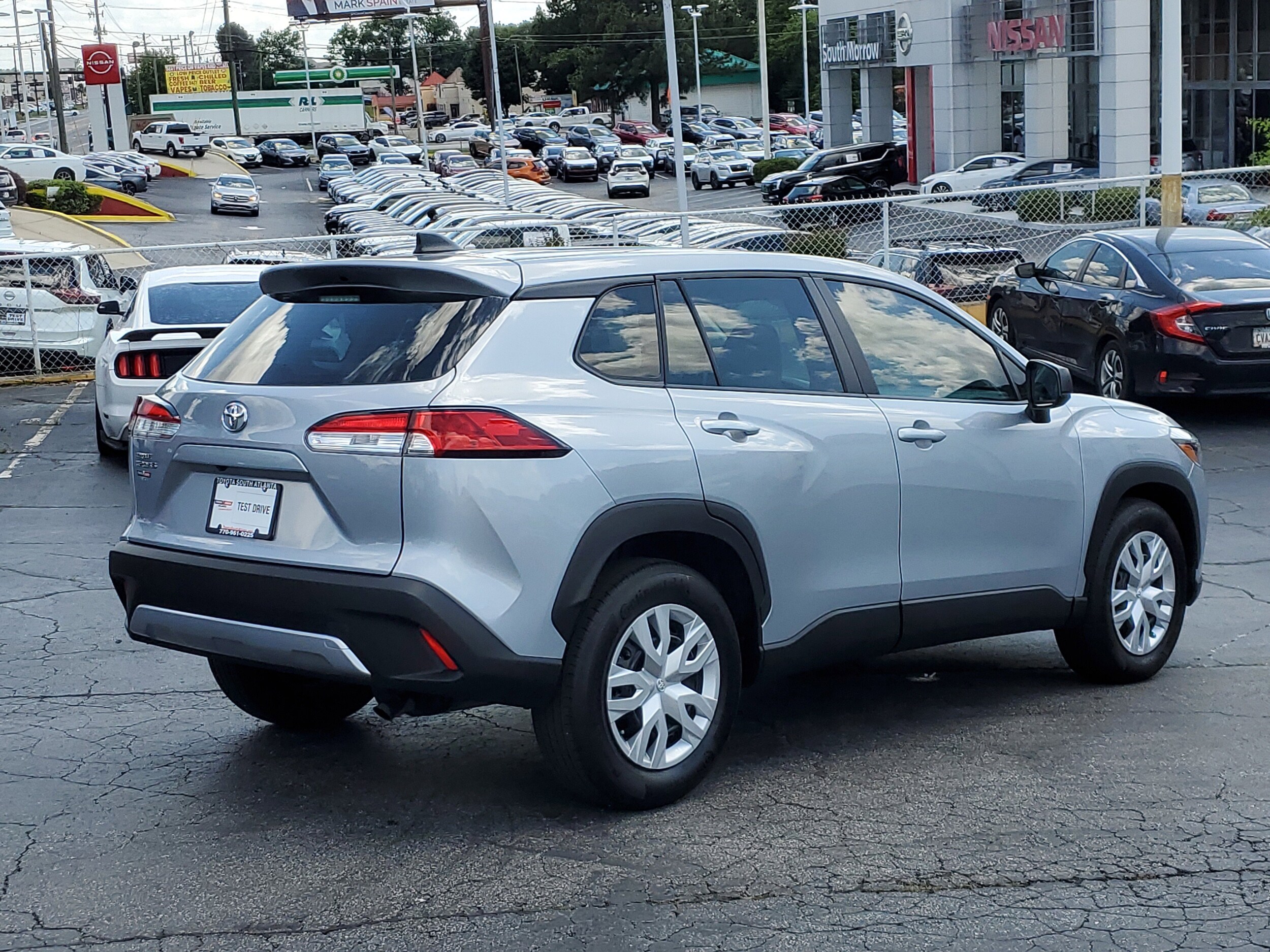 2024 Toyota Corolla Cross L photo 4