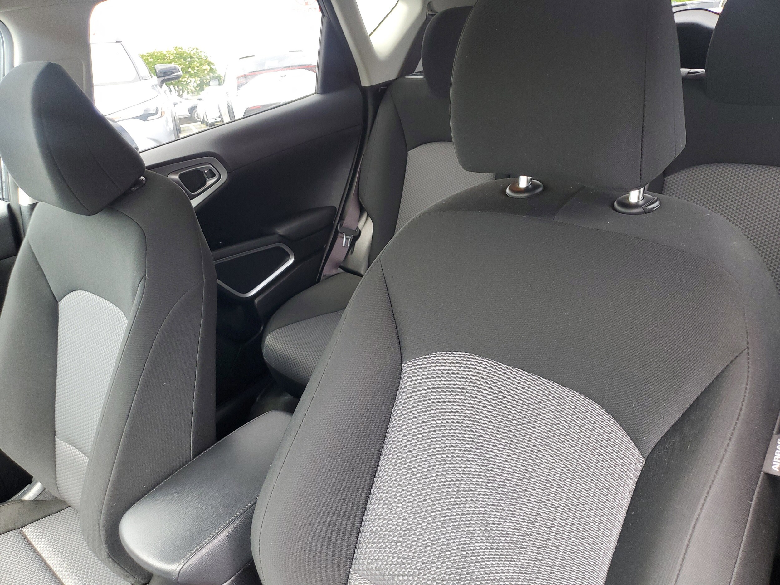 2023 Kia Soul LX - Photo 17