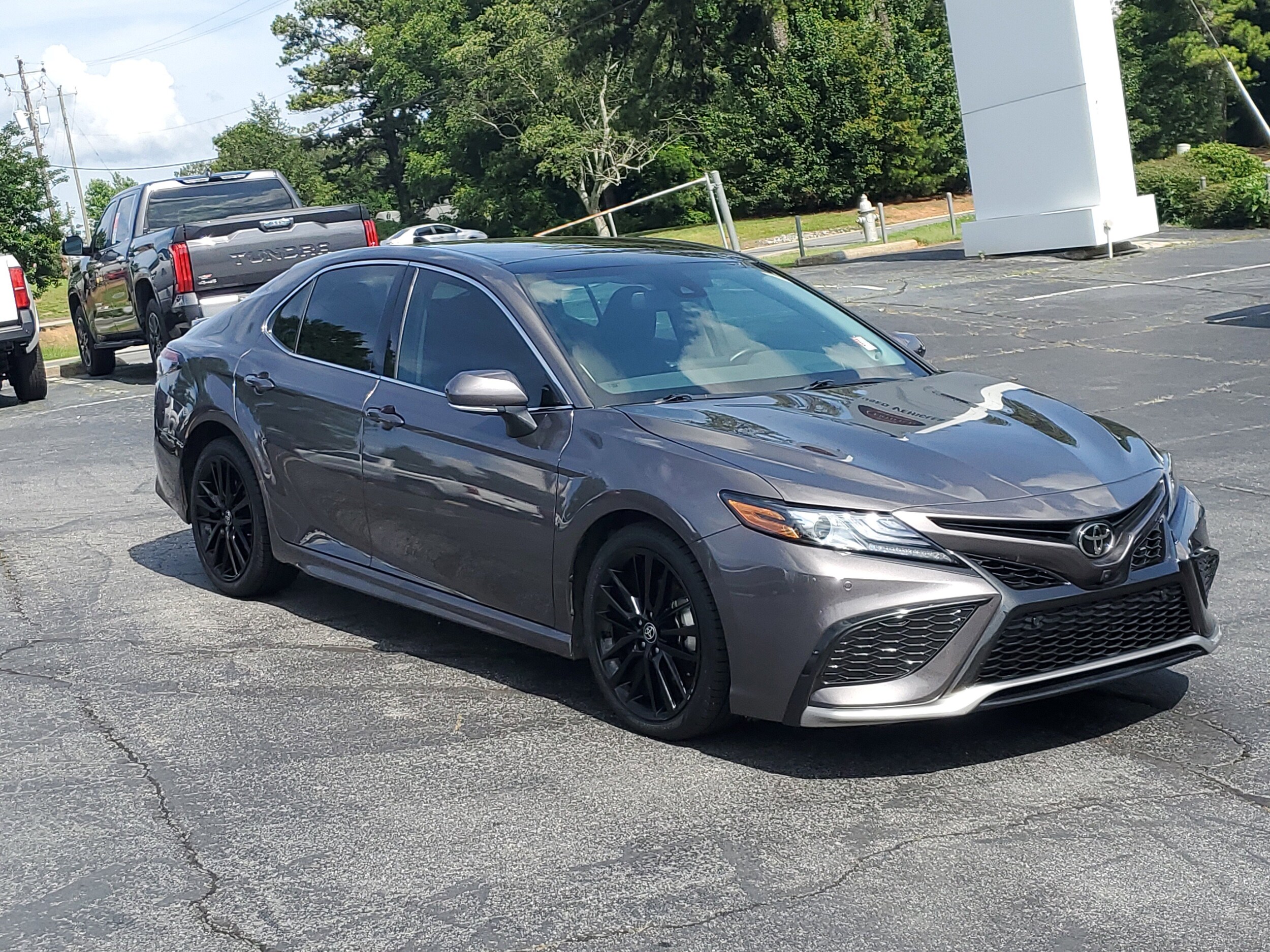 2023 Toyota Camry XSE V6 photo 3