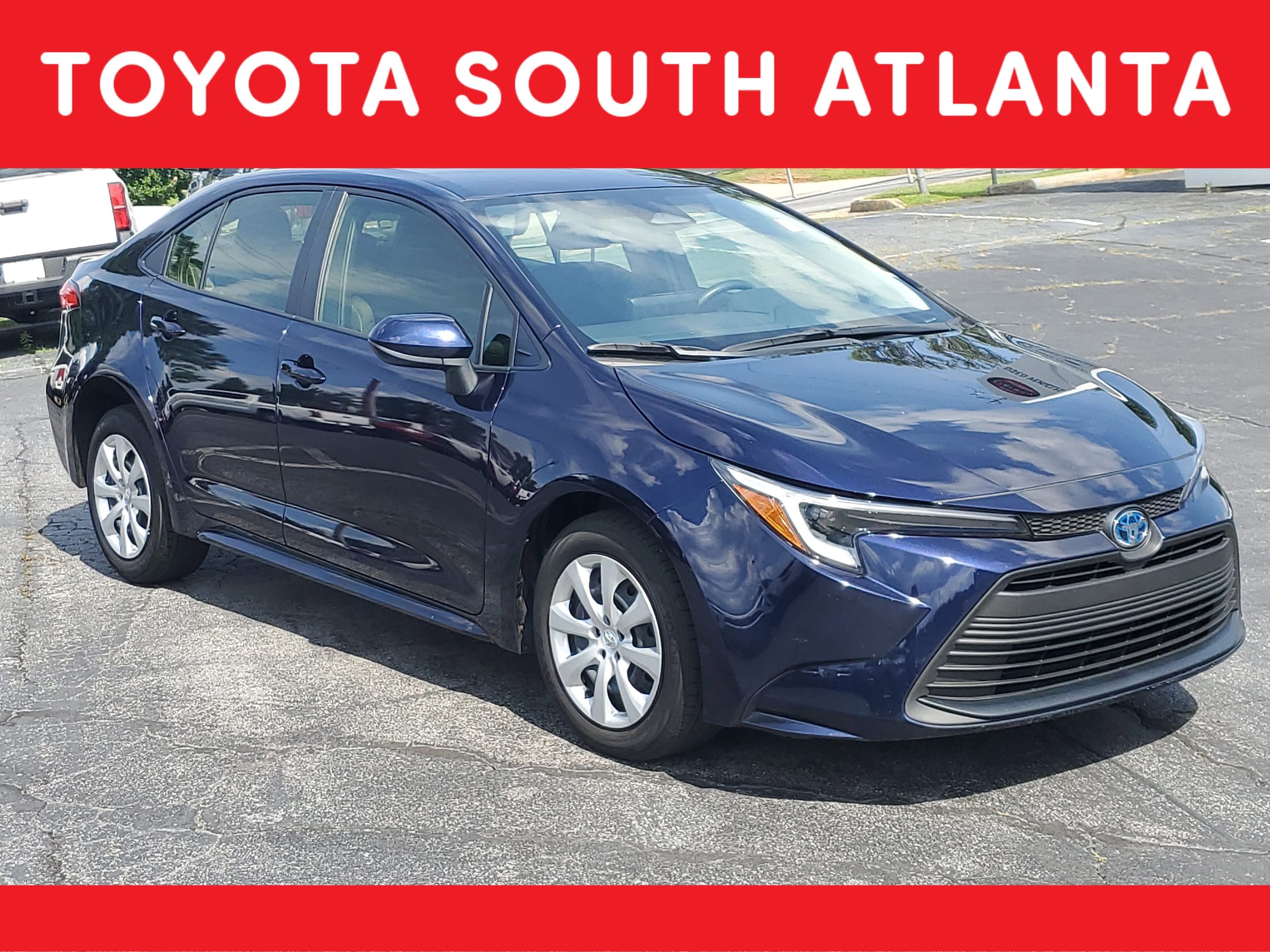 2024 Toyota Corolla LE's photo