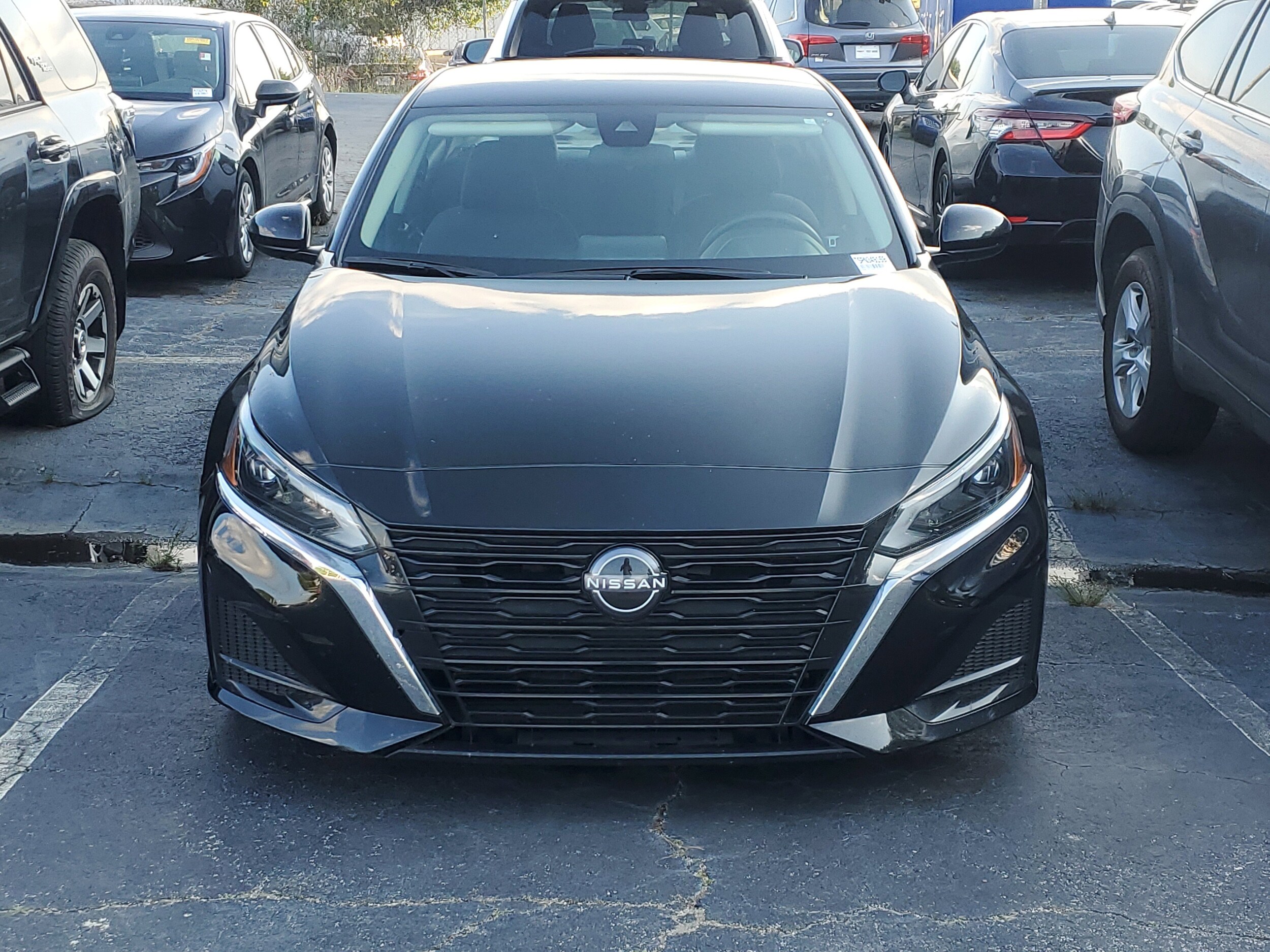 2023 Nissan Altima 2.5 SV photo 2