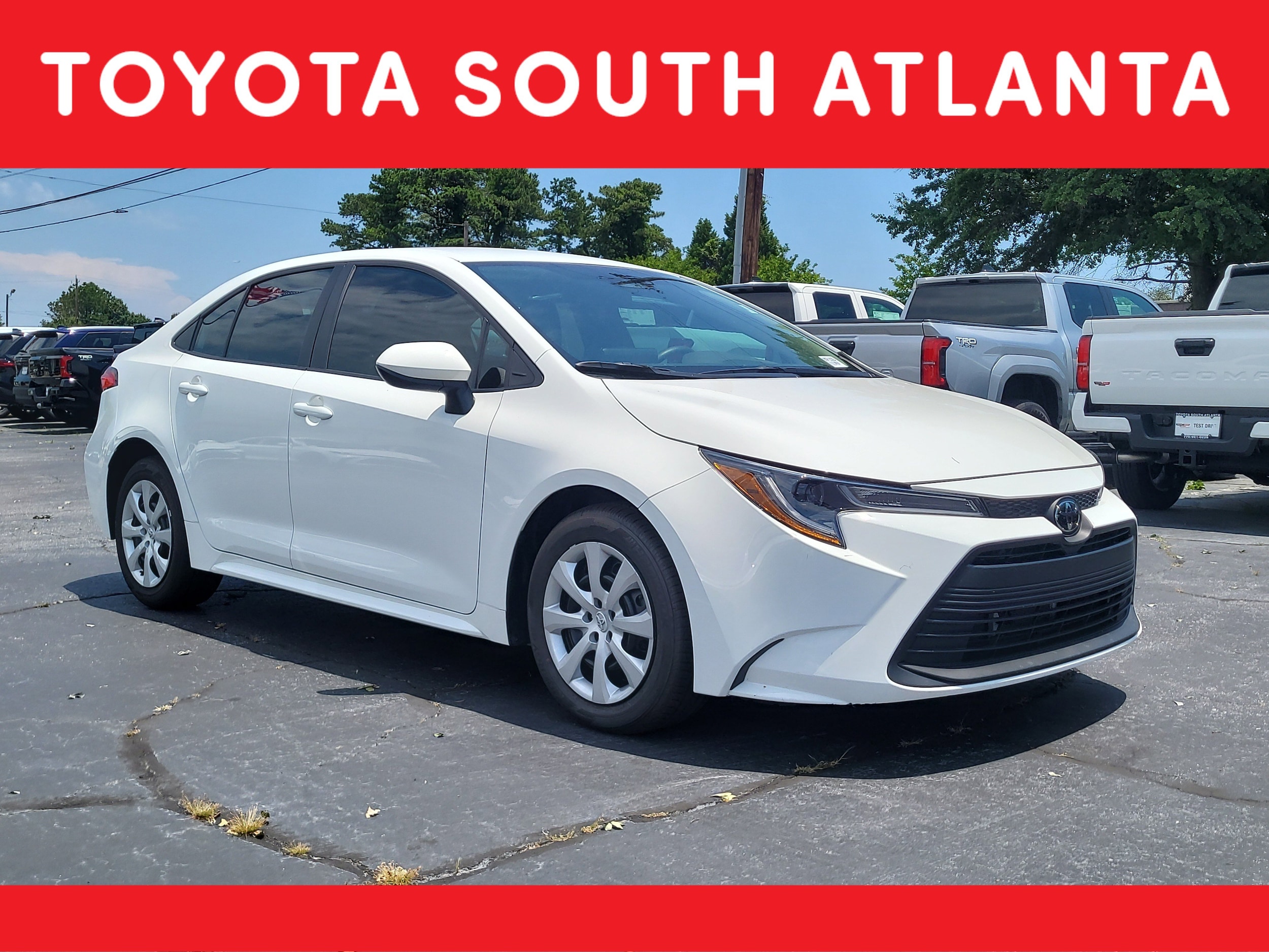 2024 Toyota Corolla LE's photo