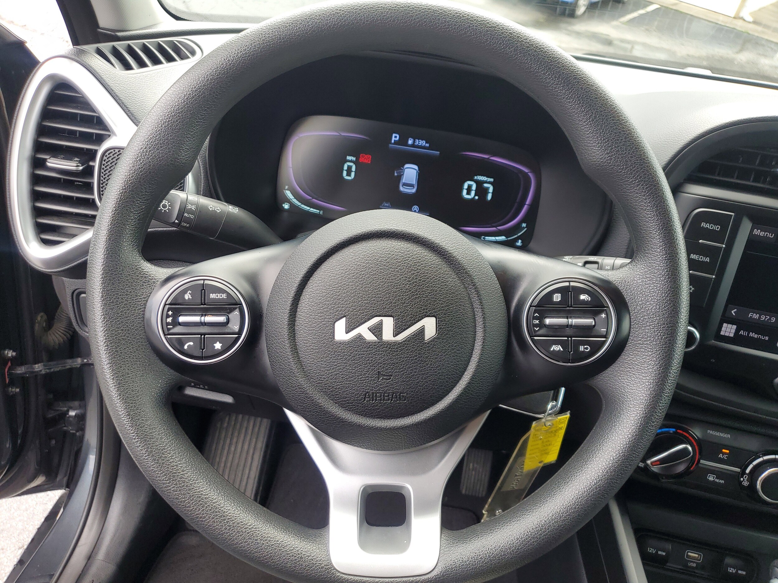 2023 Kia Soul LX - Photo 23