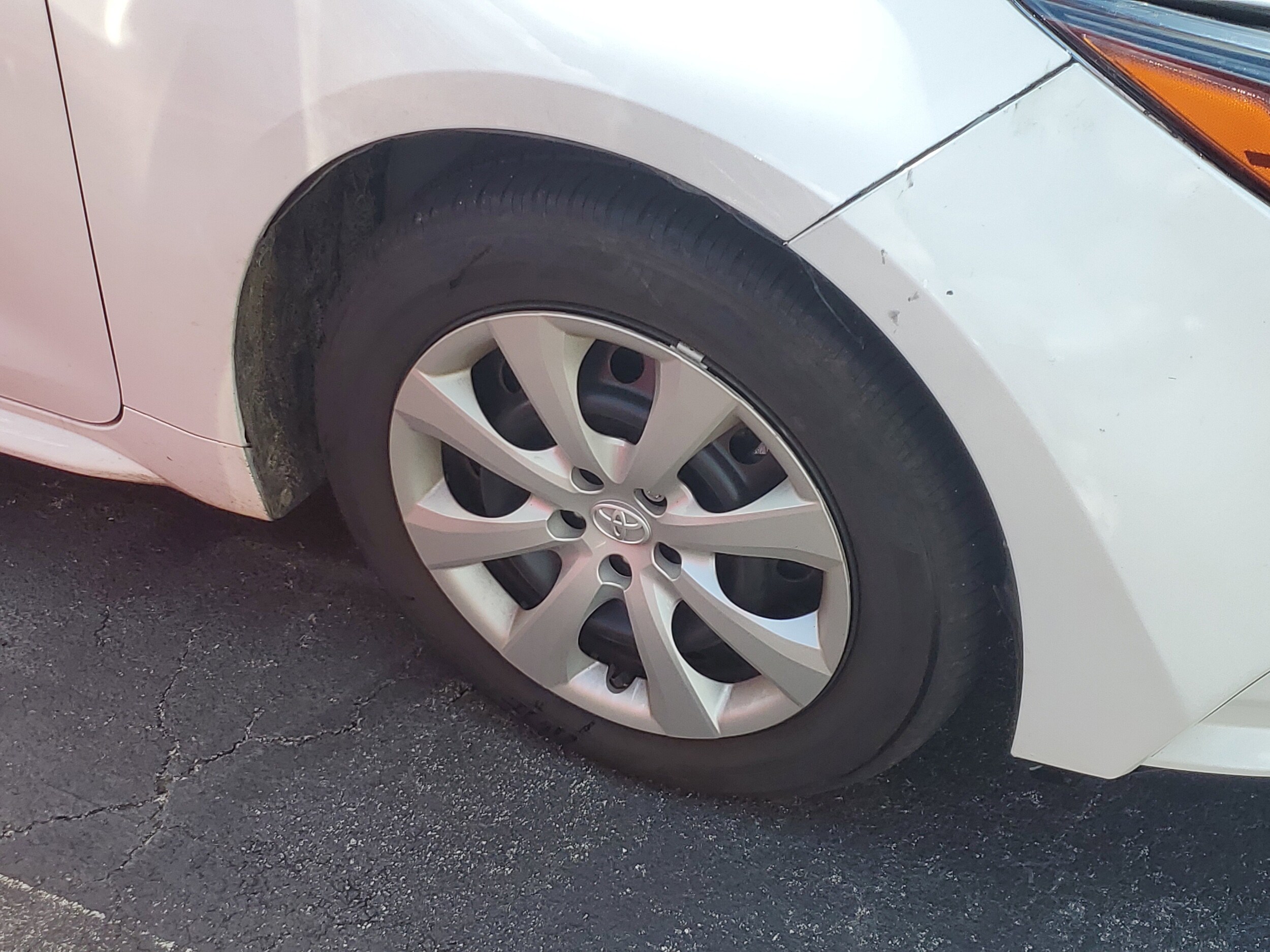 2024 Toyota Corolla LE photo 4