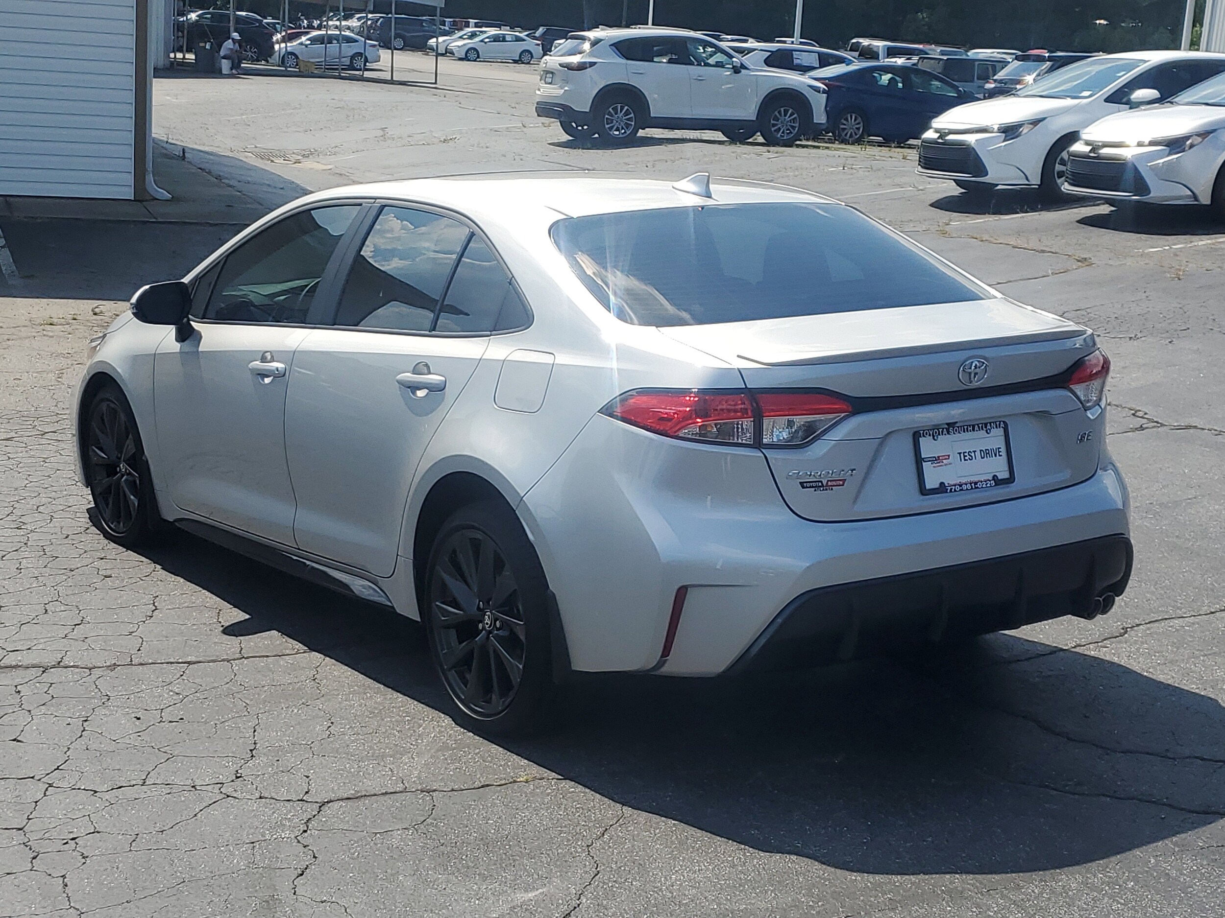 2025 Toyota Corolla SE photo 4