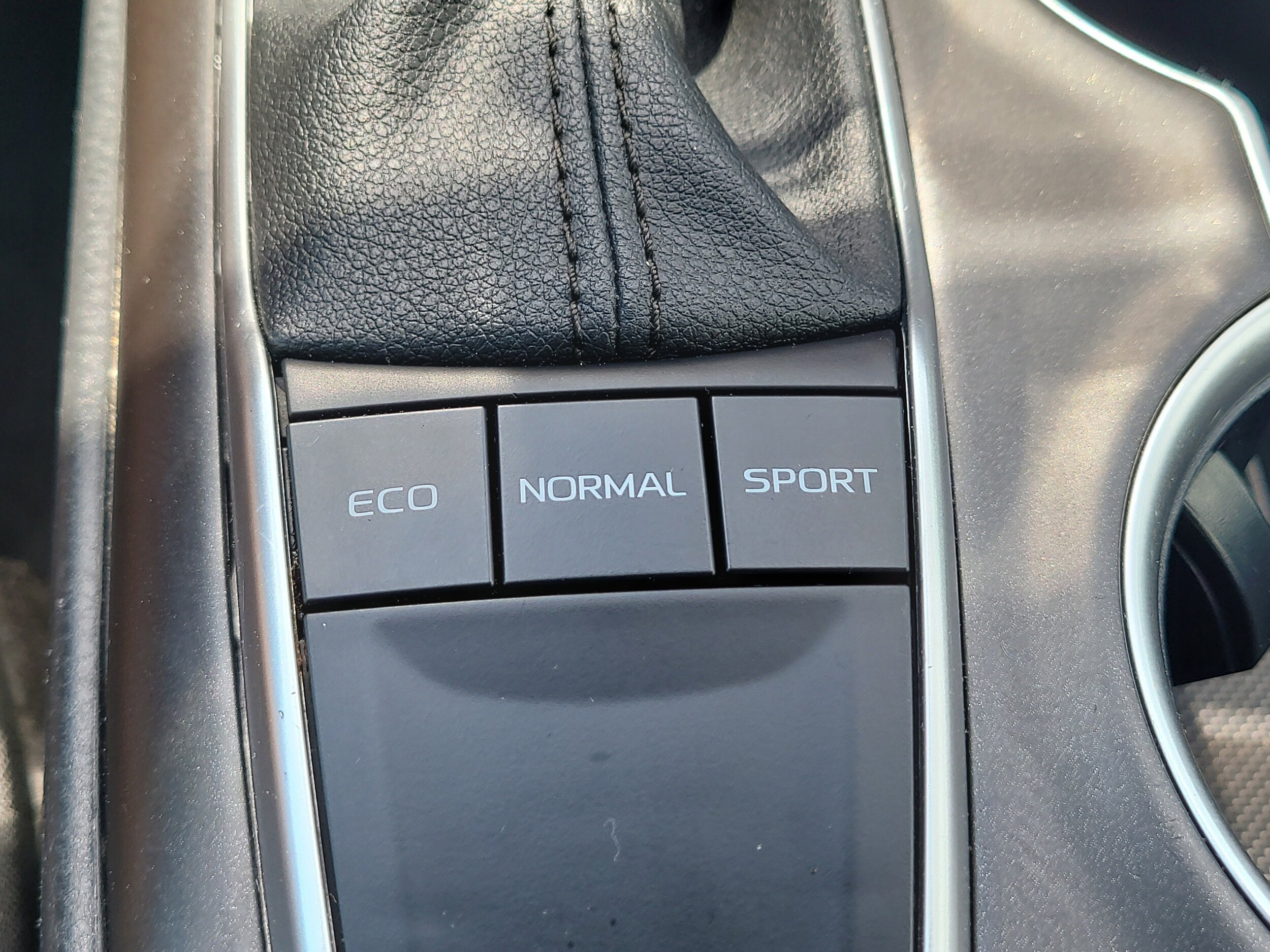 2024 Toyota Camry LE - Photo 27